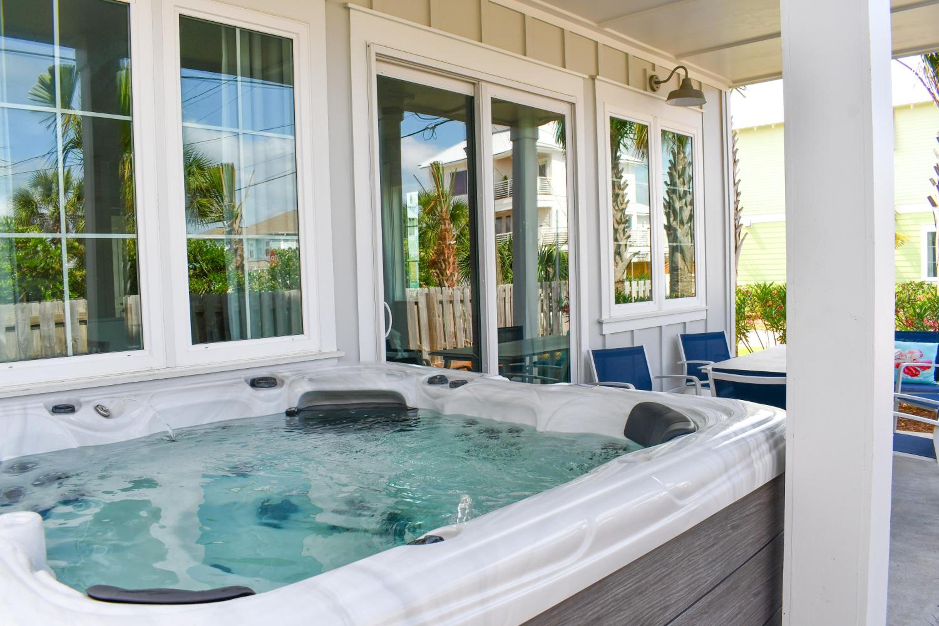5 Bedroom Breeze with Hot Tub photo 1