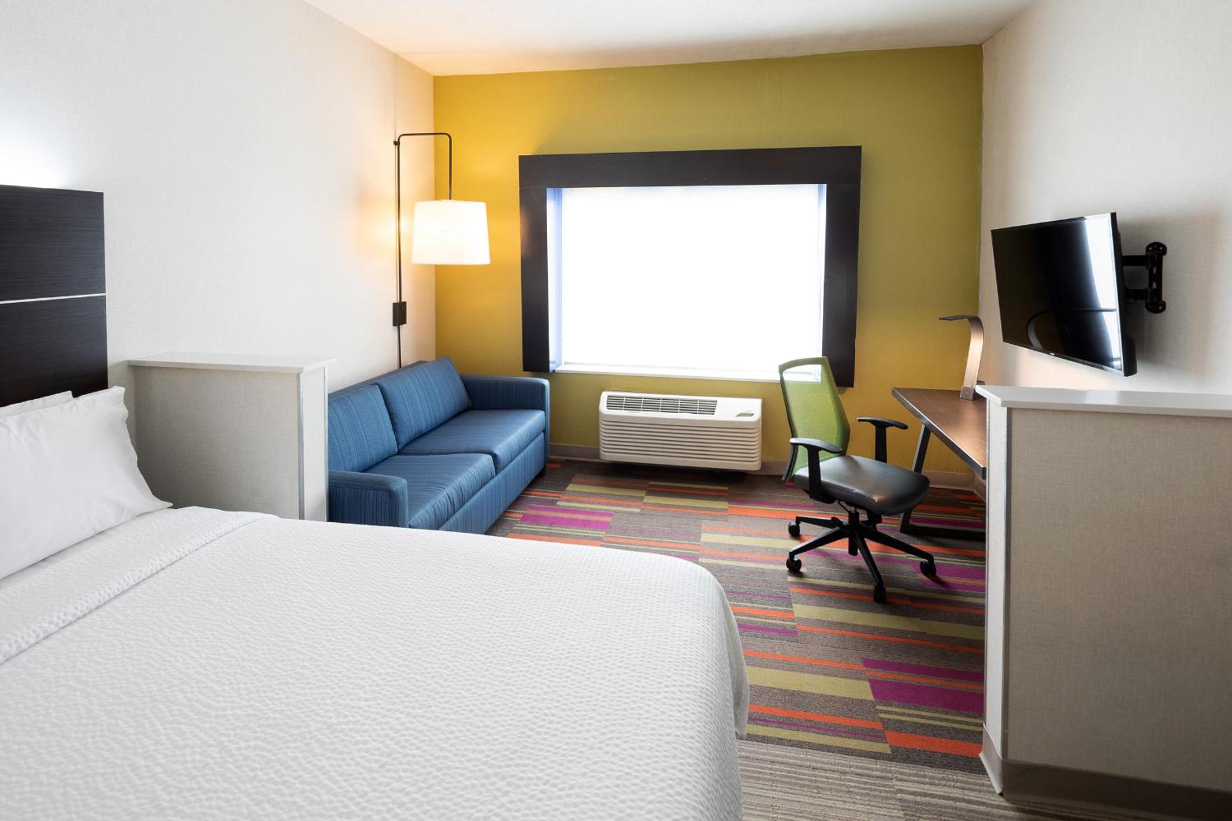 Suite - Mobility Access/Hearing Accessible - Photo 1