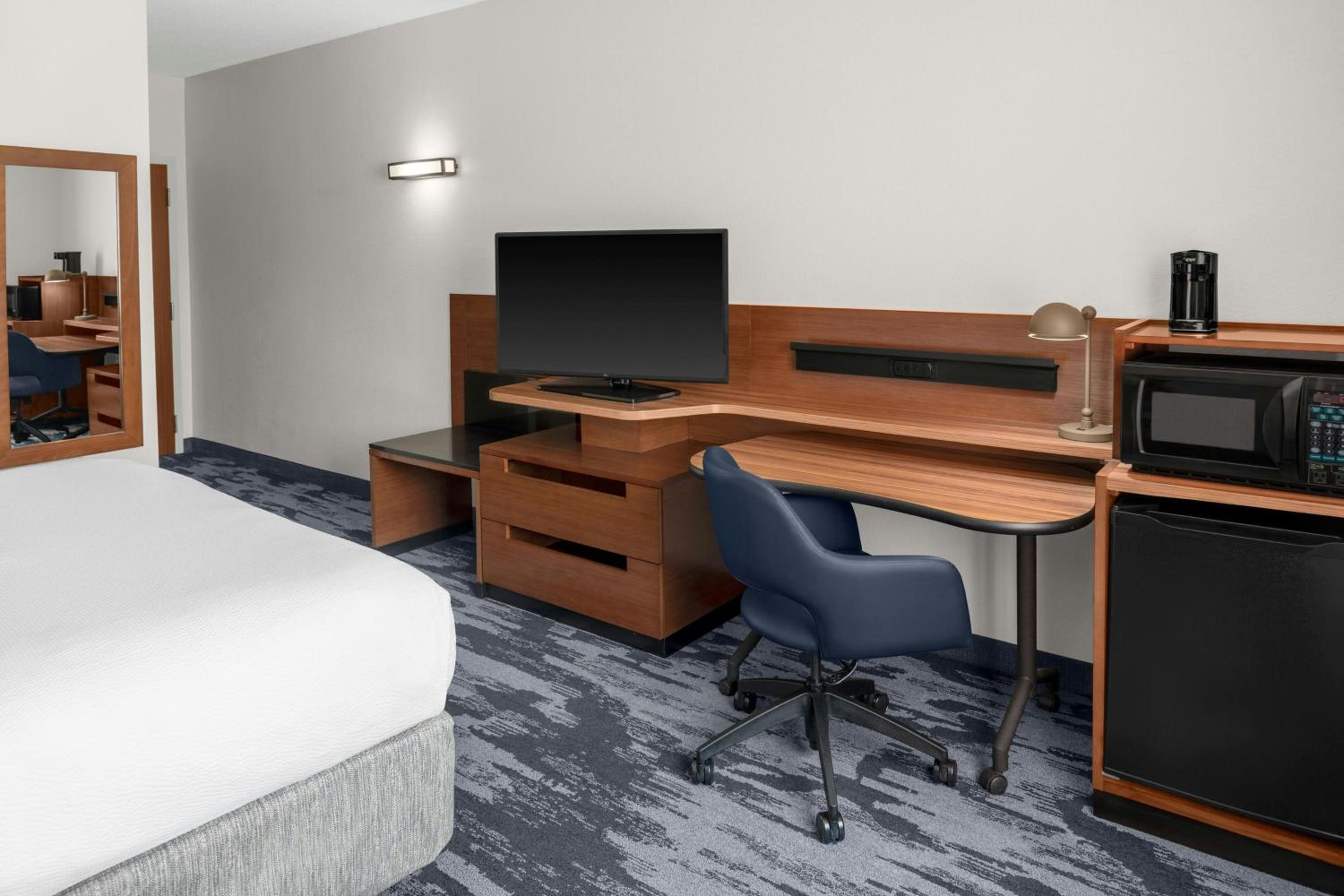 King Room - Hearing Accessible - Photo 2