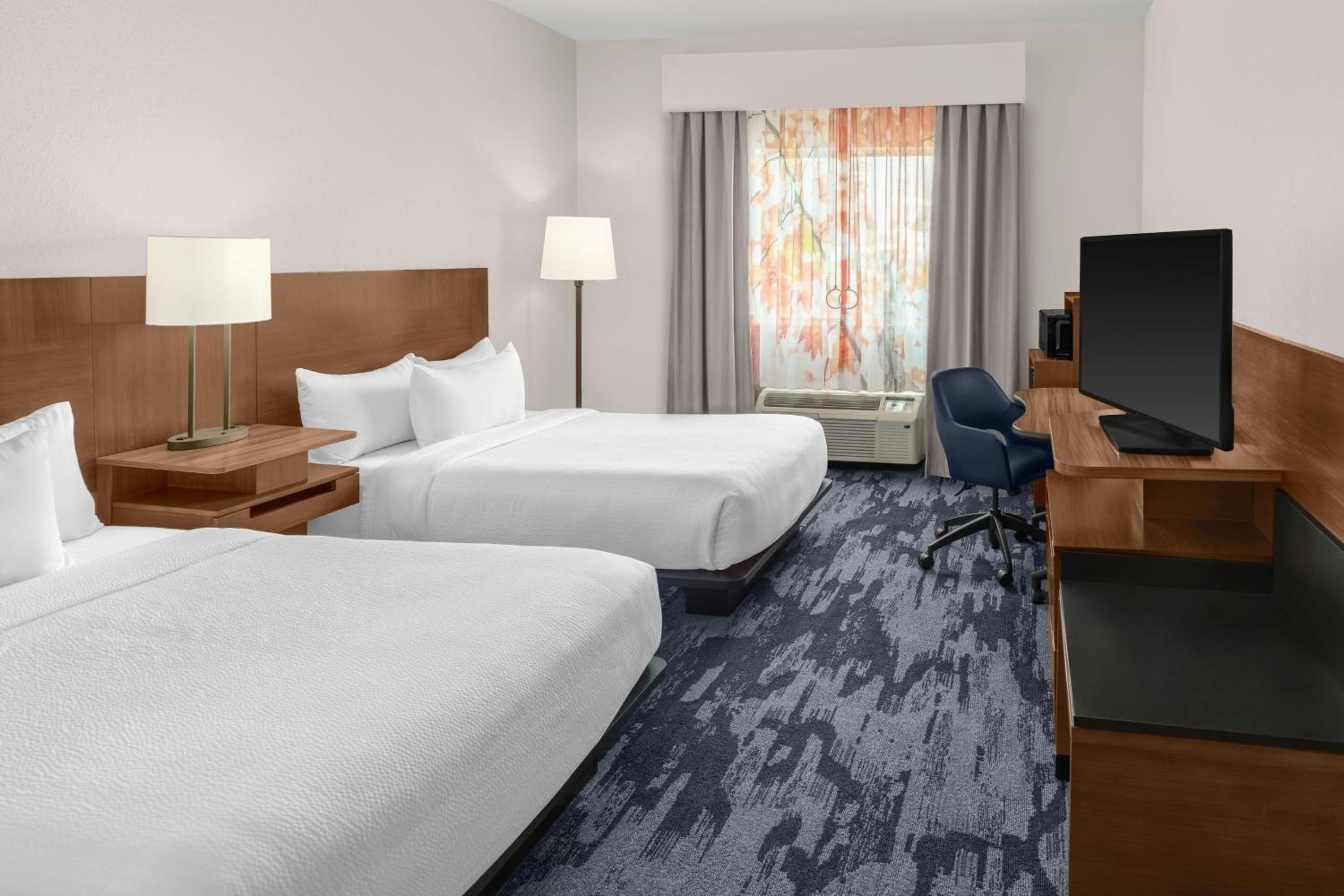 Queen Room with Two Queen Beds - Photo 1