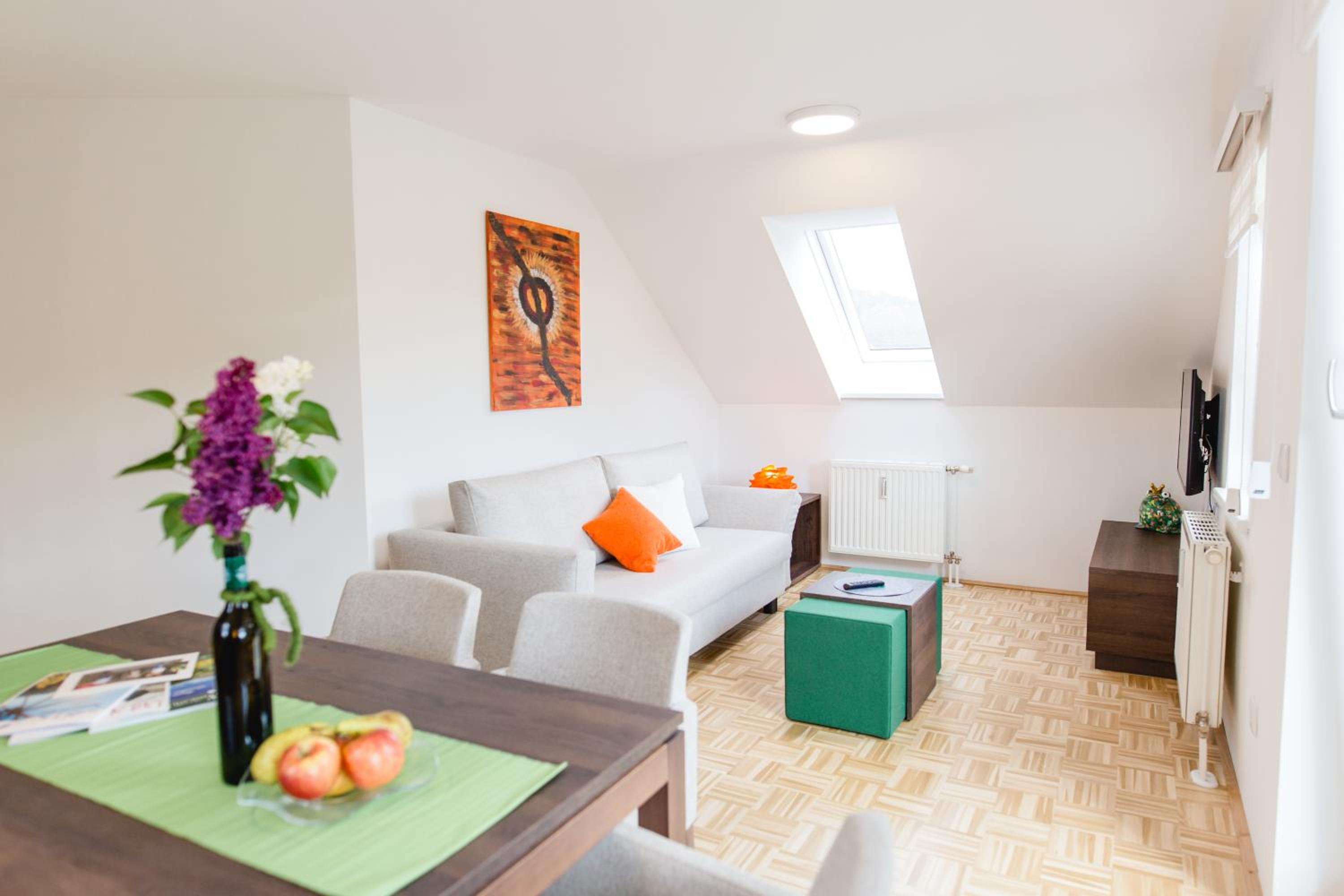 Two-Bedroom Apartment with Balcony - Photo 26