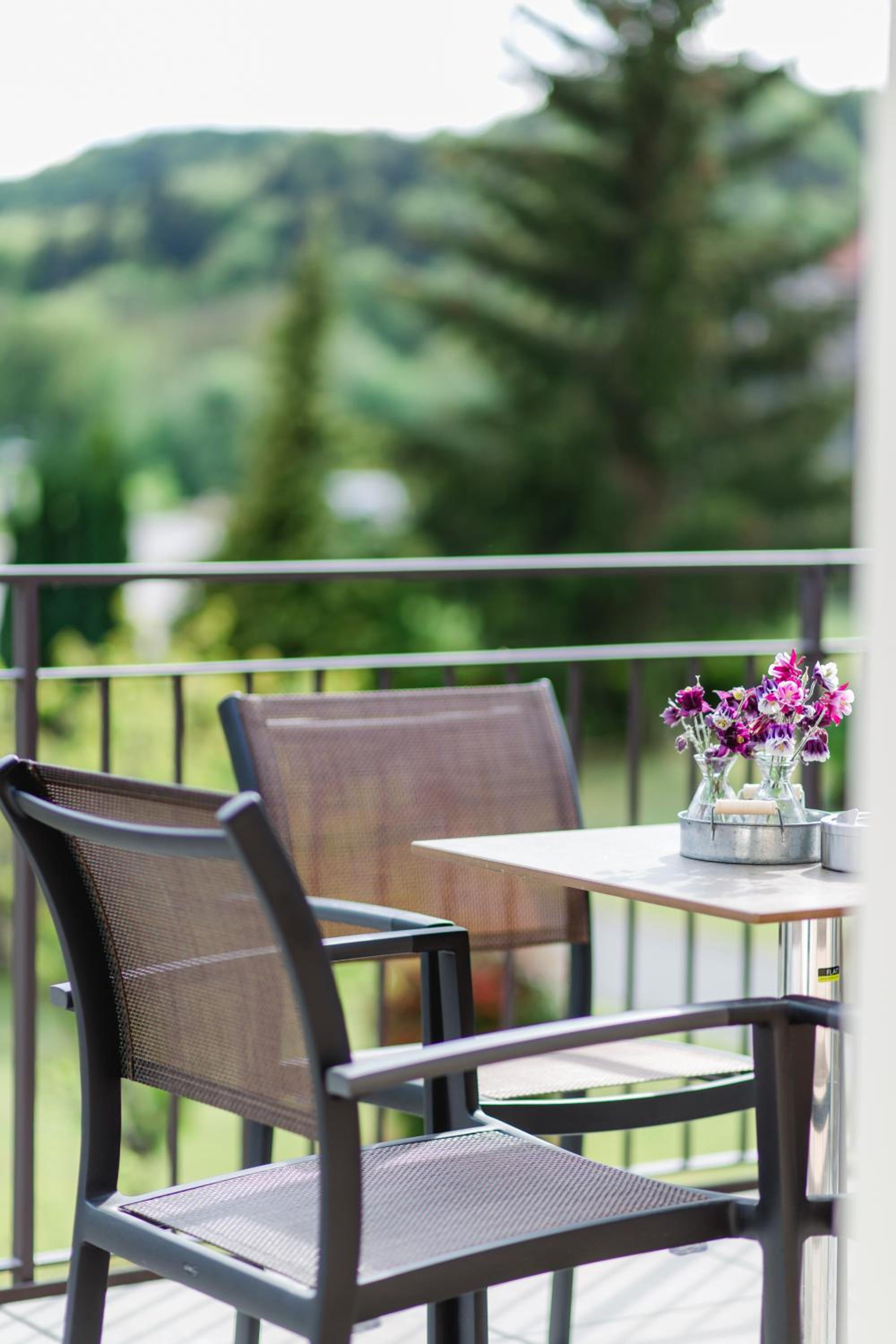 One-Bedroom Apartment with Balcony - Photo 6