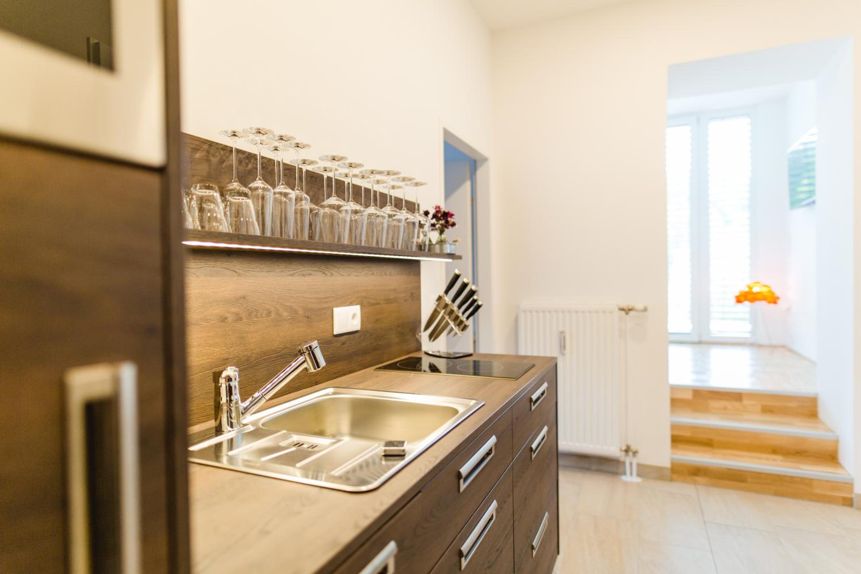 Apartment with Balcony - Photo 15