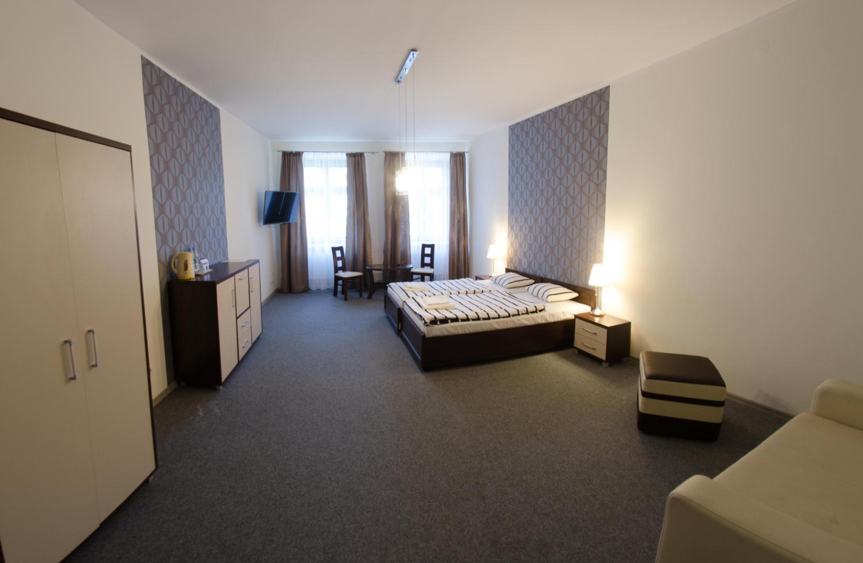 Deluxe Double Room - Photo 10
