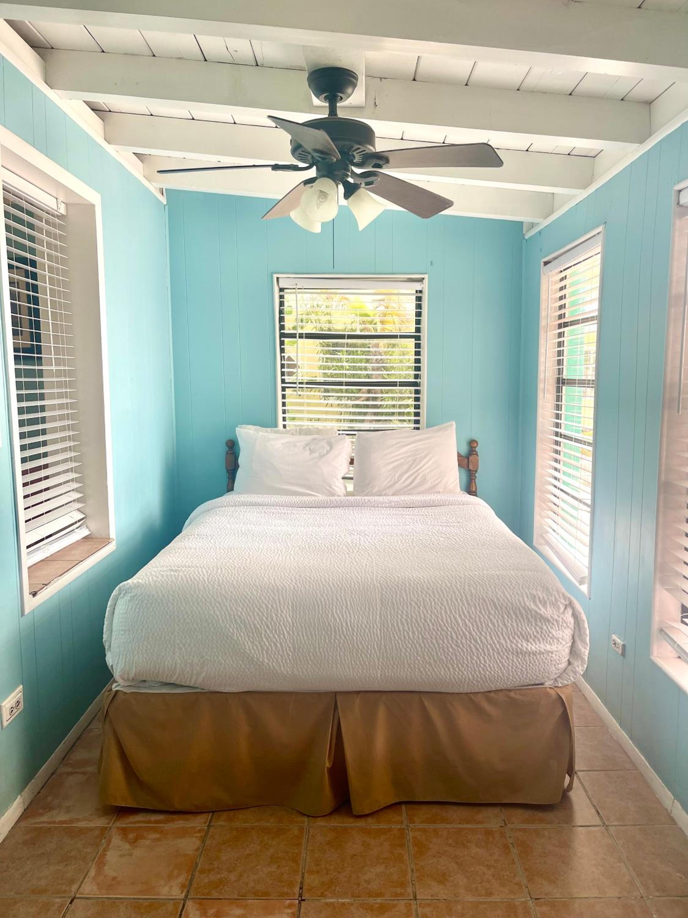 Dolphin Waterfront Suite photo 3