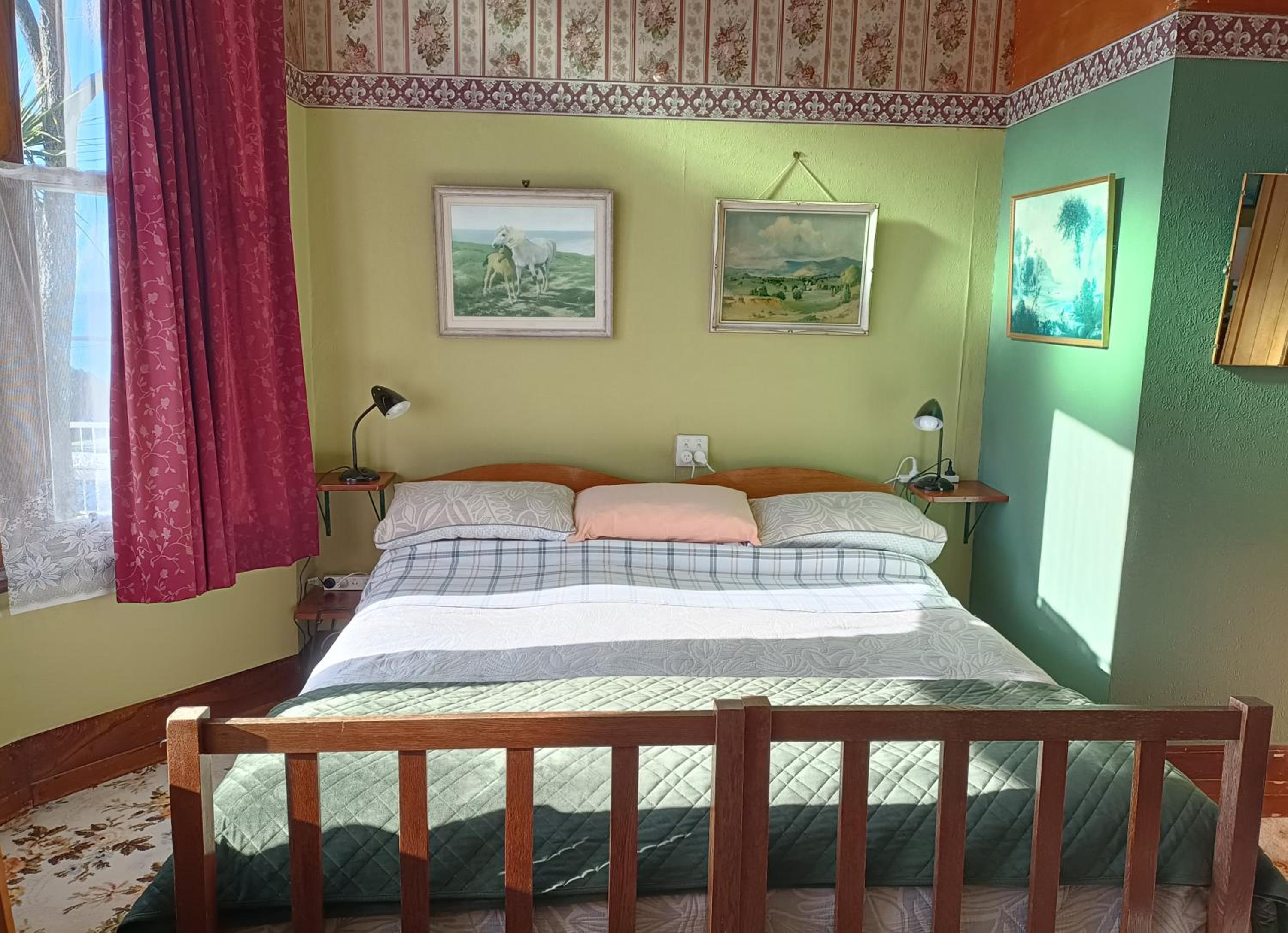 Frederic Ongley Room - Photo 1