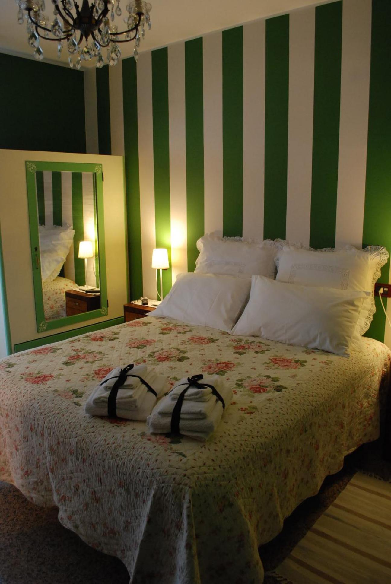 Triple Room with Private Bathroom - Photo 4