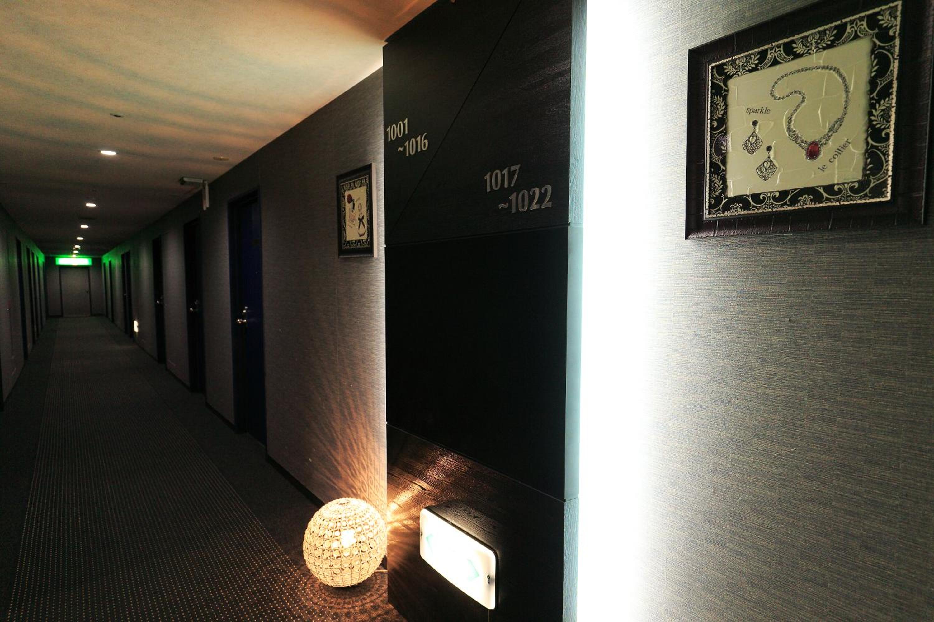 Twin Room - Non-Smoking - Photo 4