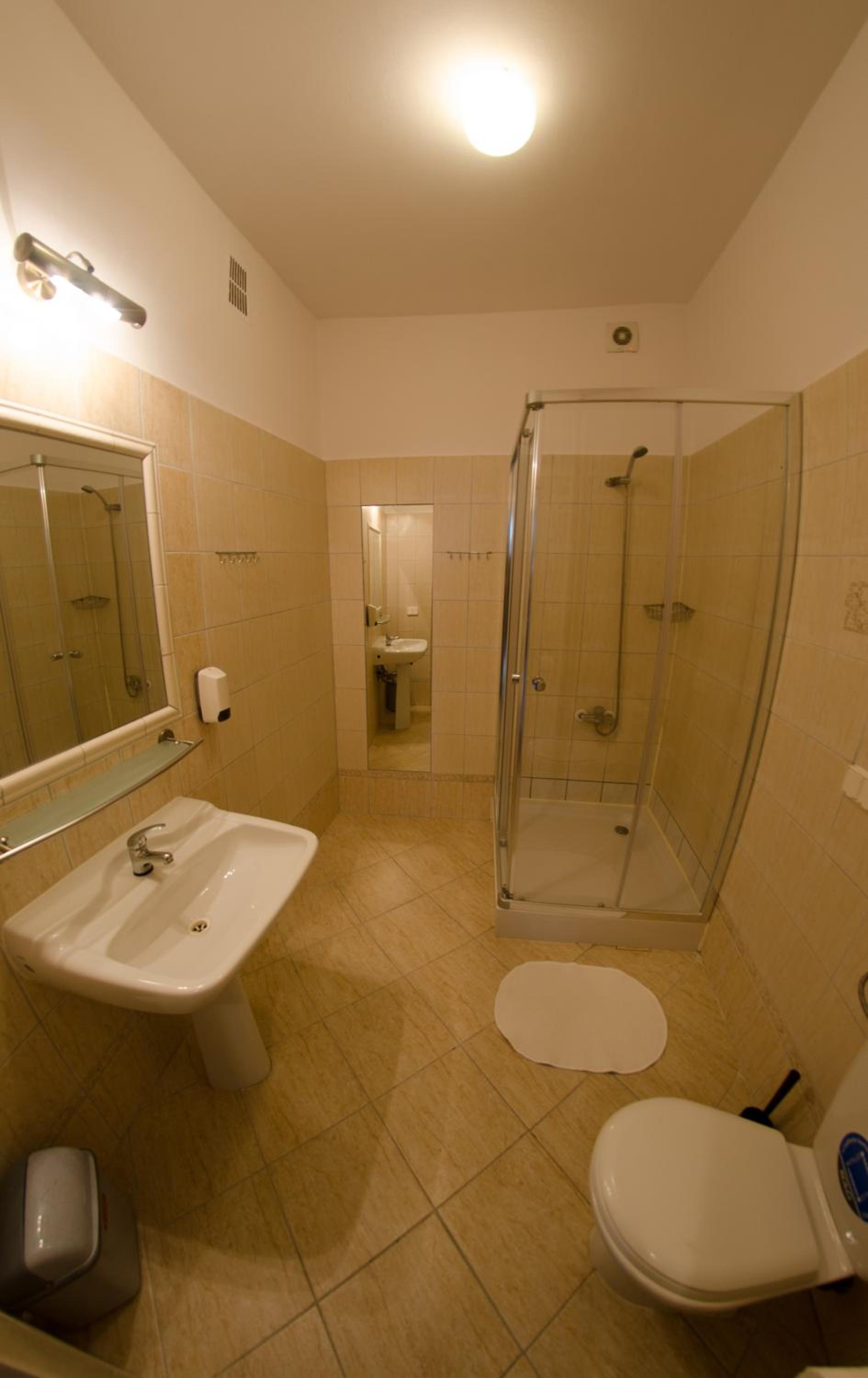 Twin Room - Photo 6