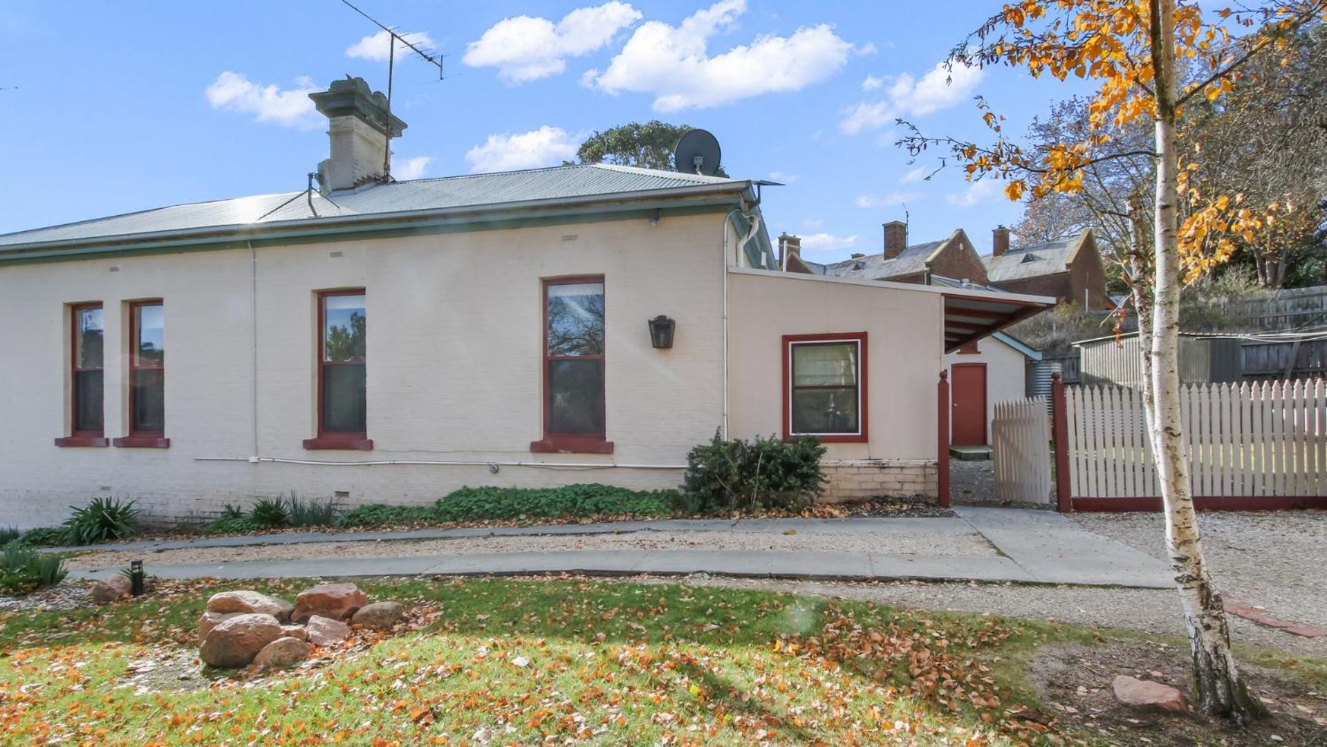 Three-Bedroom Cottage photo 3