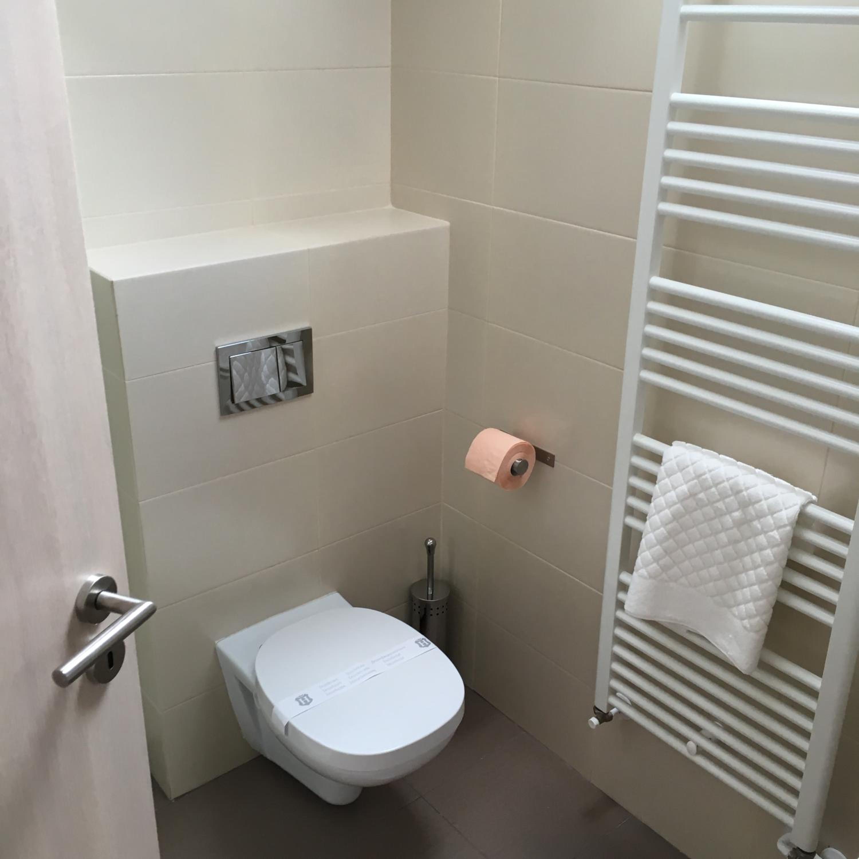 Double Room with Balcony - Photo 25
