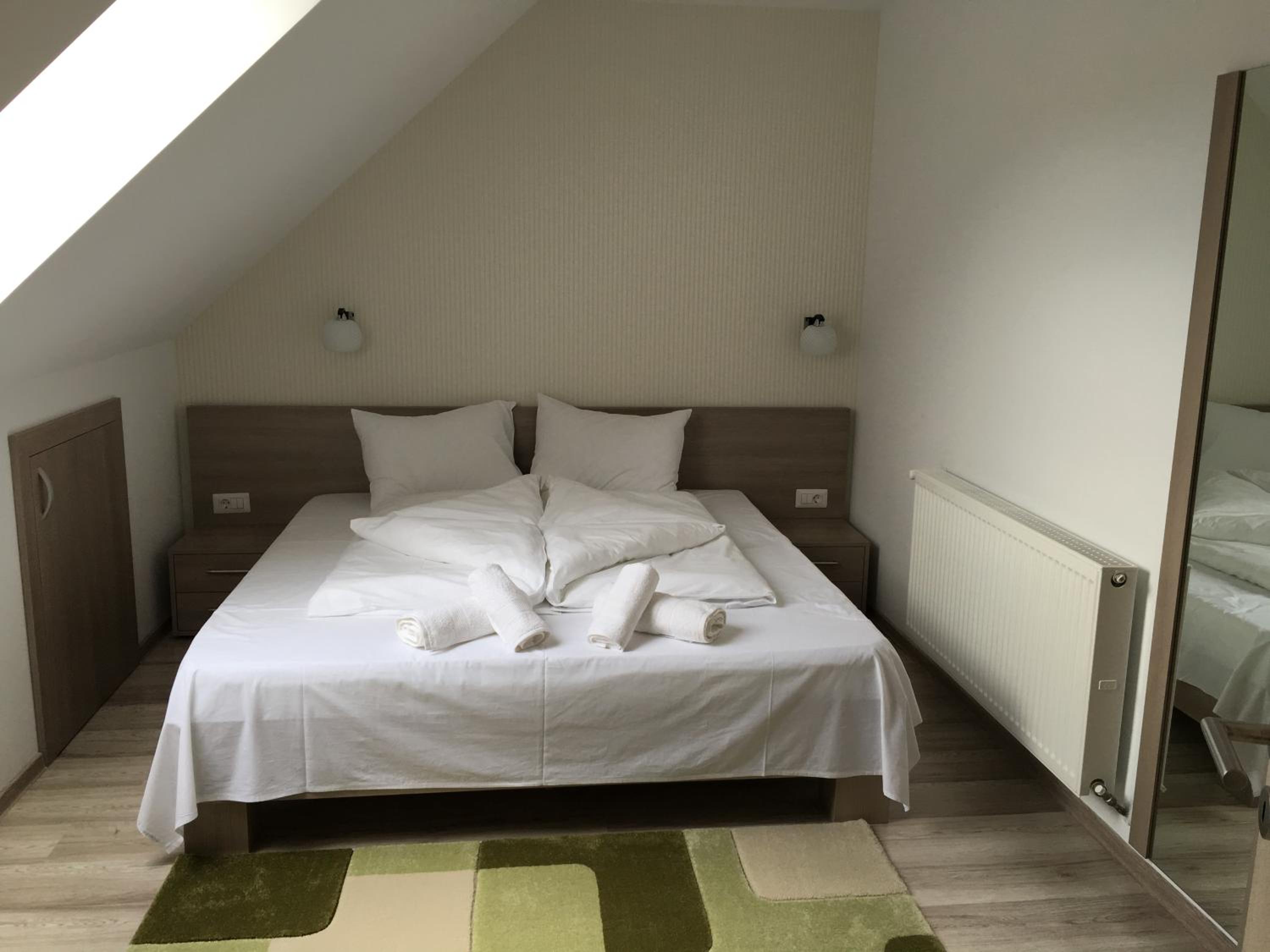 Attic Family Suite - Photo 4