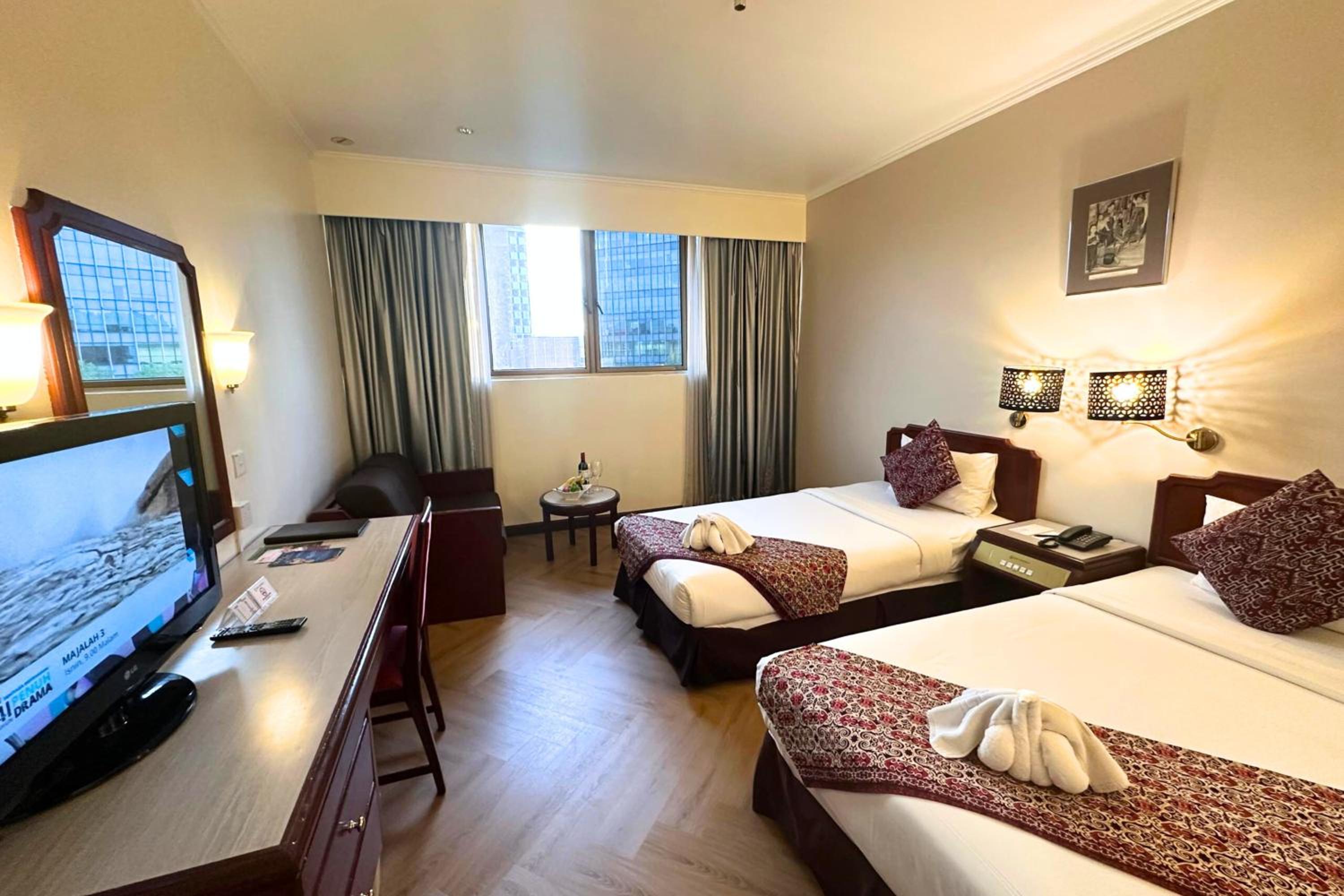 Twin Room - Non-Smoking - Photo 5
