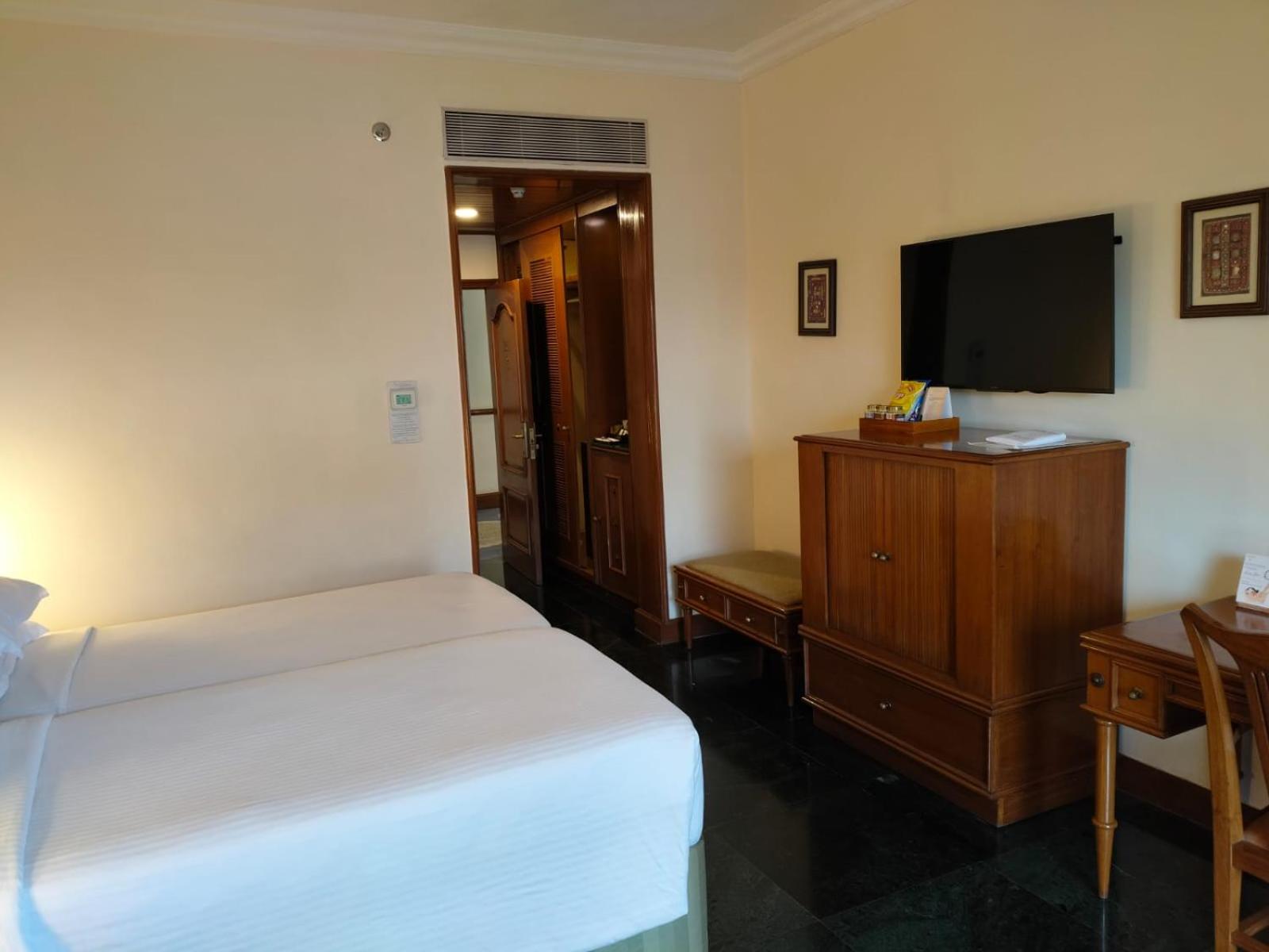 Twin Room with Pool View - 20% Discount on F&B and SPA (till 30th Sep 2026) - Photo 1
