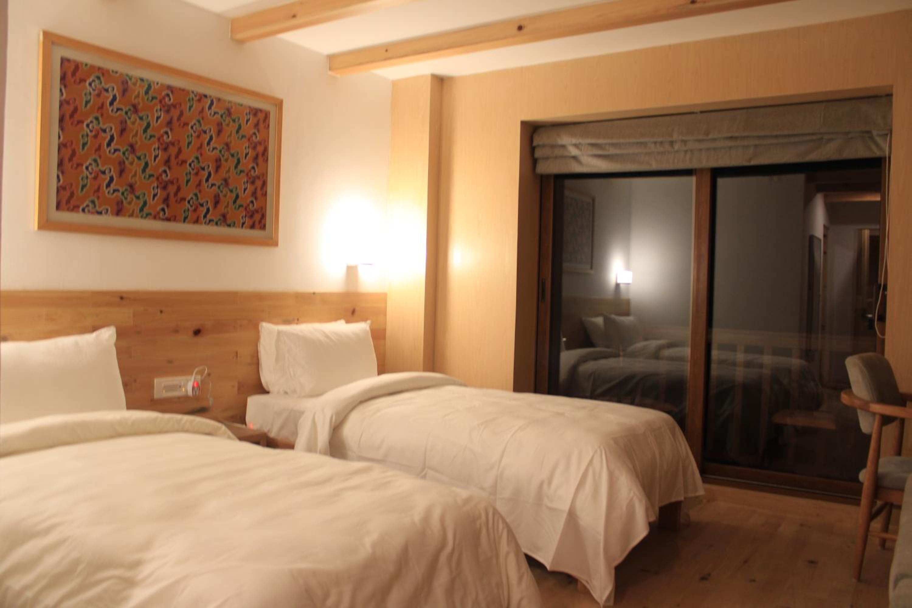 Deluxe Double or Twin Room - Photo 2