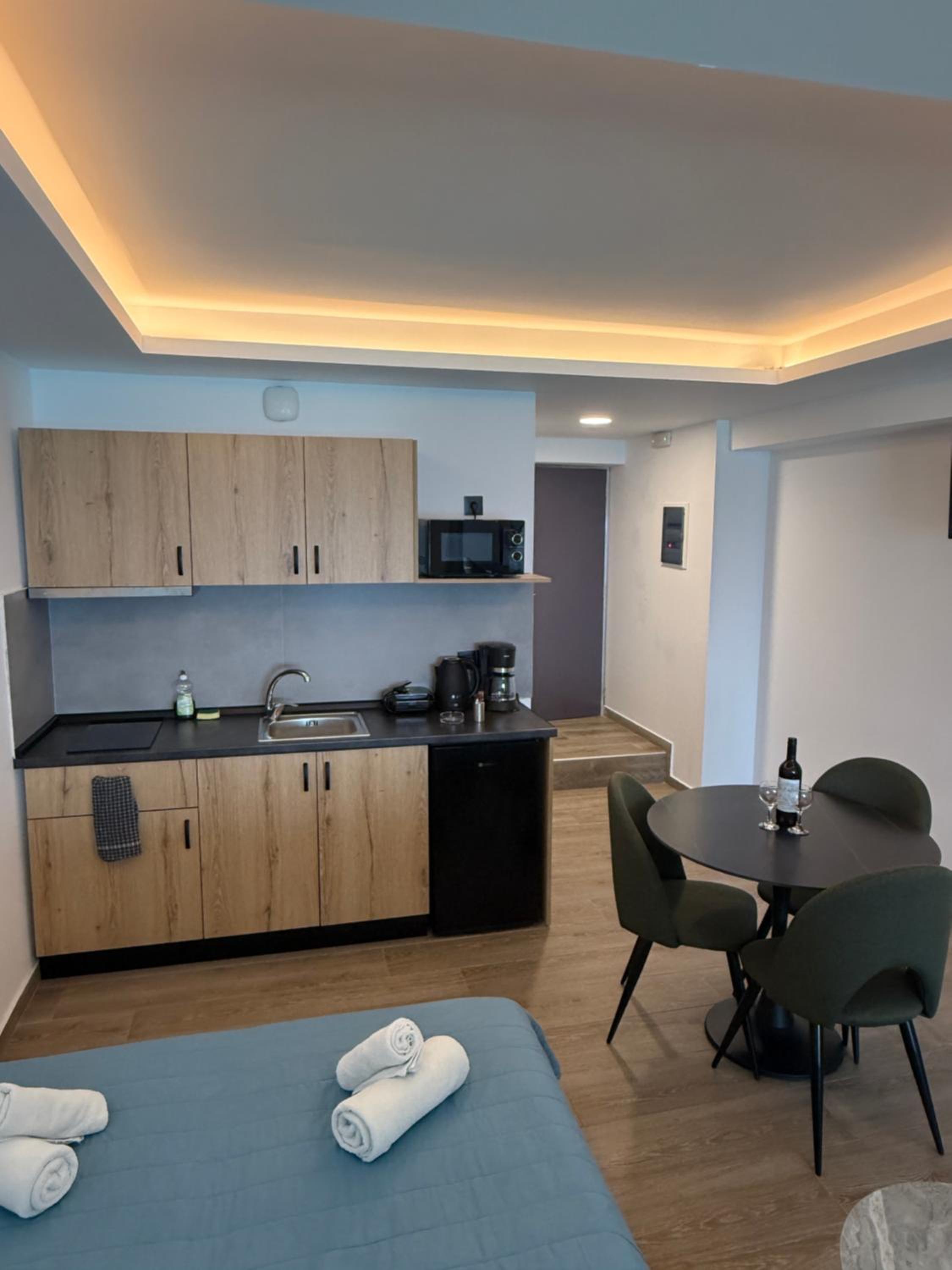 One-Bedroom Apartment with Sea View photo 1