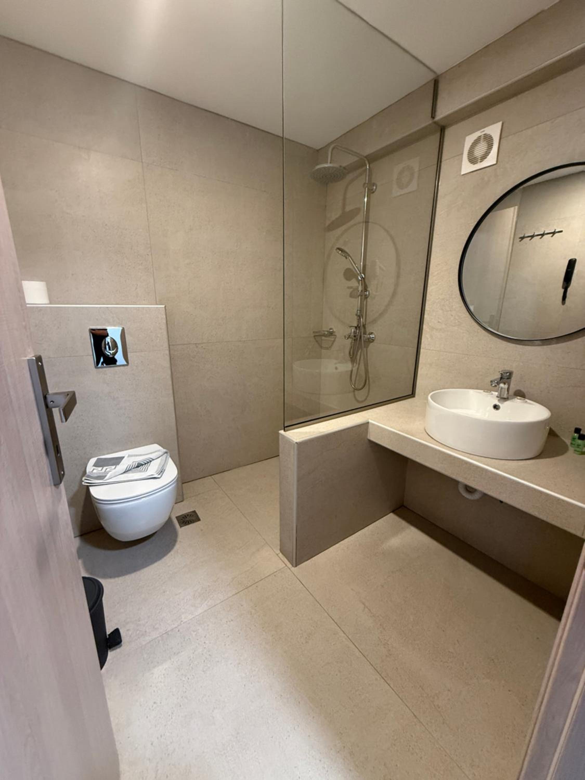 One-Bedroom Apartment with Sea View photo 2