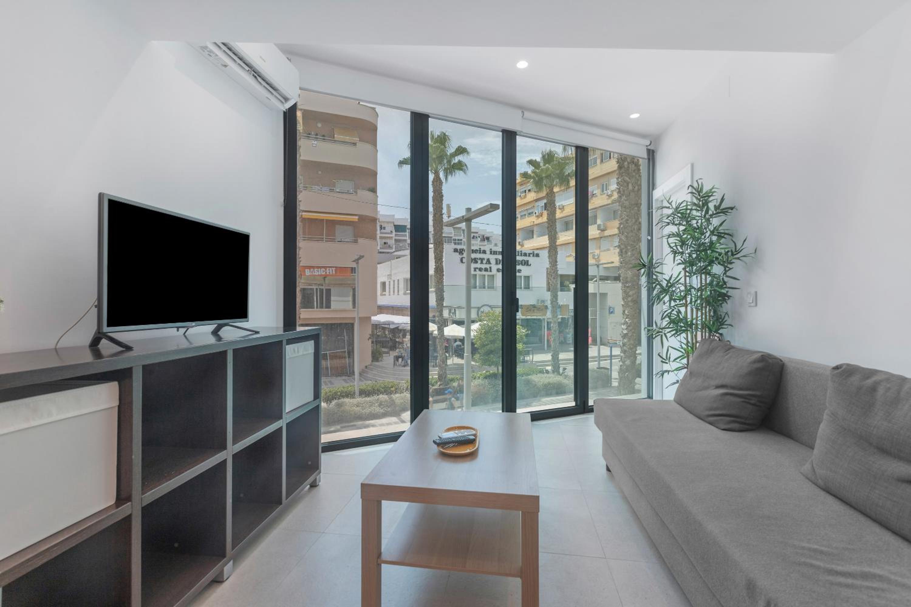 Superior Apartment with City View