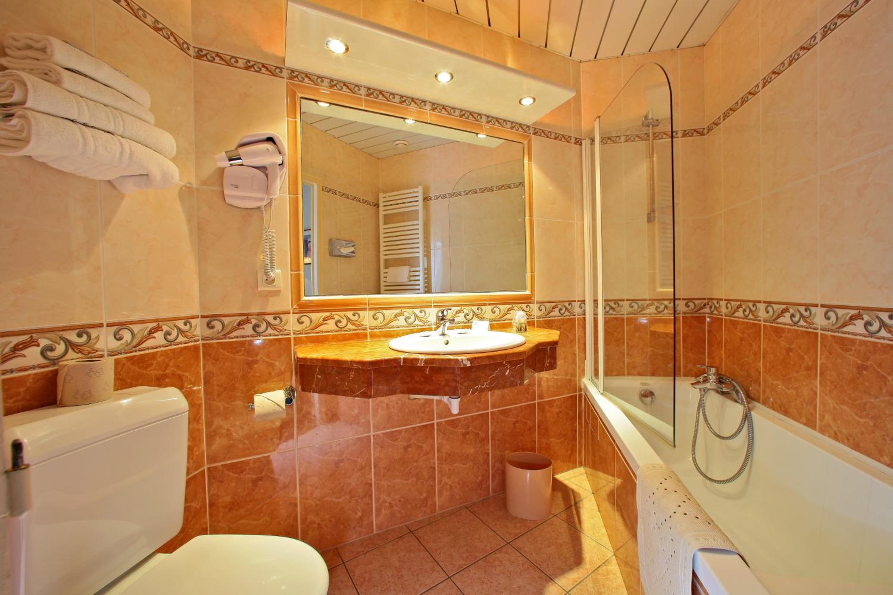 Superior Queen Room - Photo 6