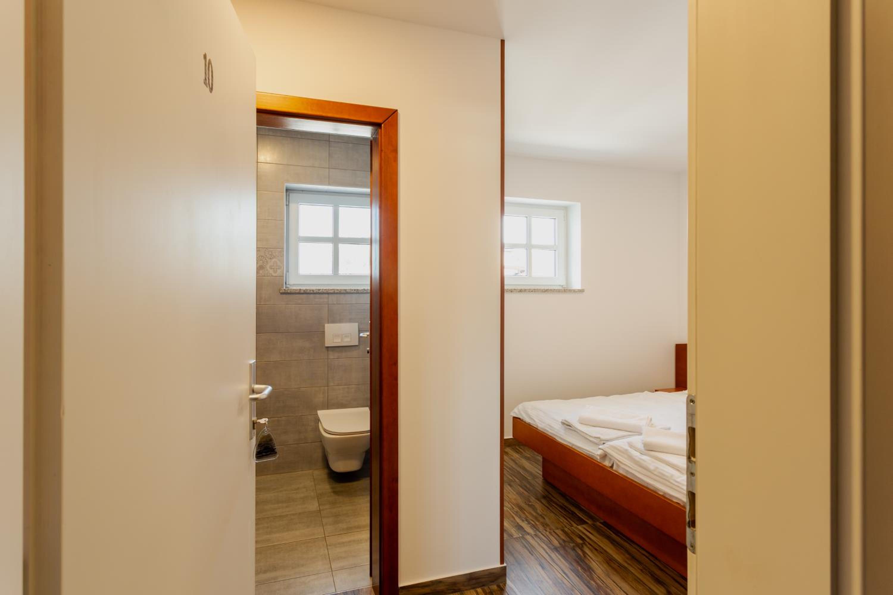 Standard King Room photo 2