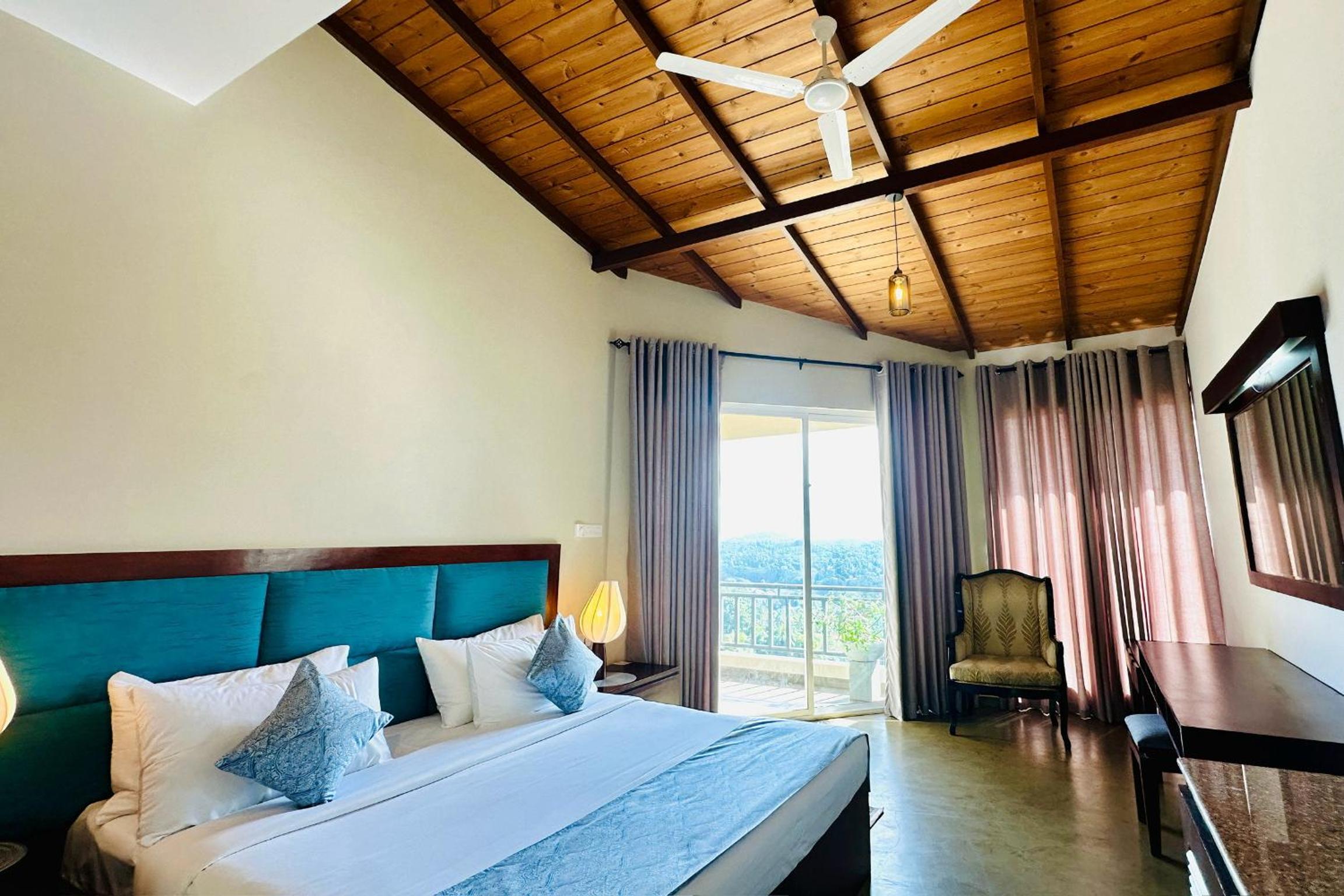 King Room with Mountain View photo 1