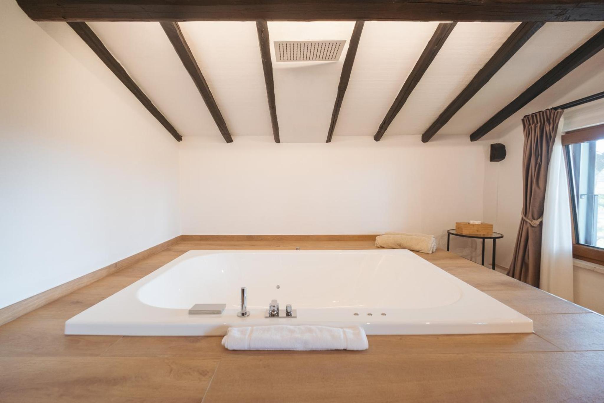 Deluxe Double or Twin Room with Spa Bath photo 1