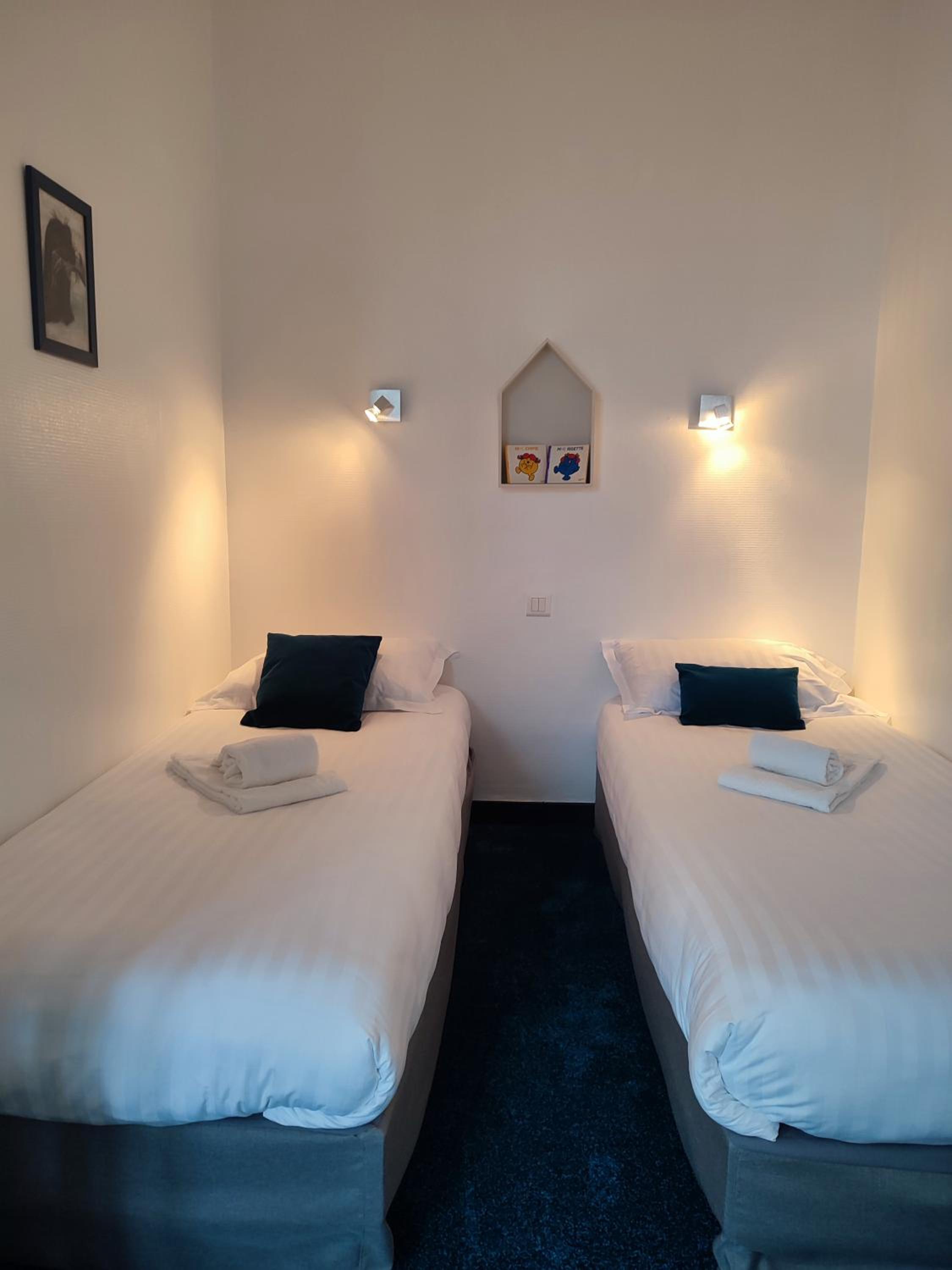 Deluxe Double or Twin Room photo 2