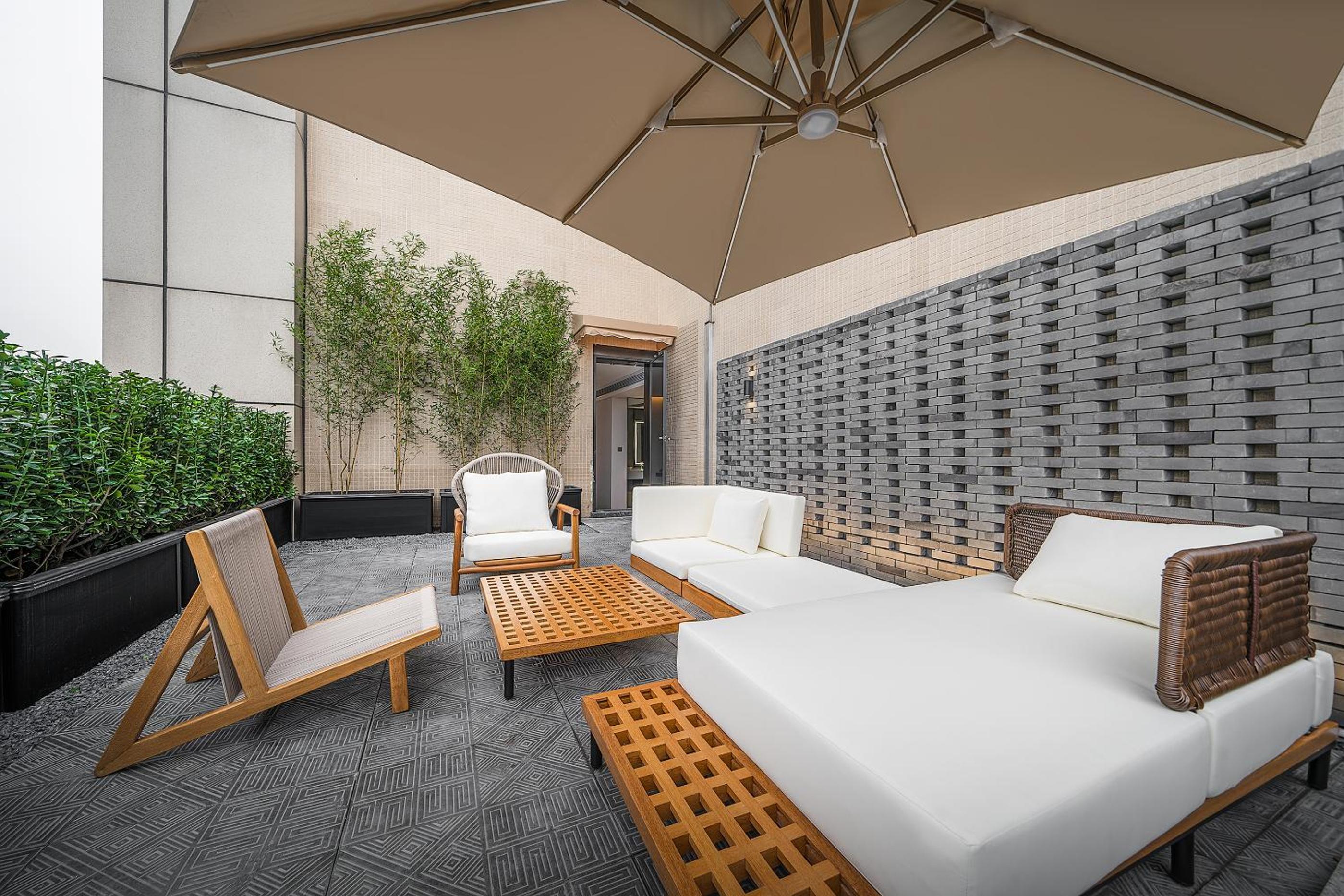 Premier Double Room with Courtyard