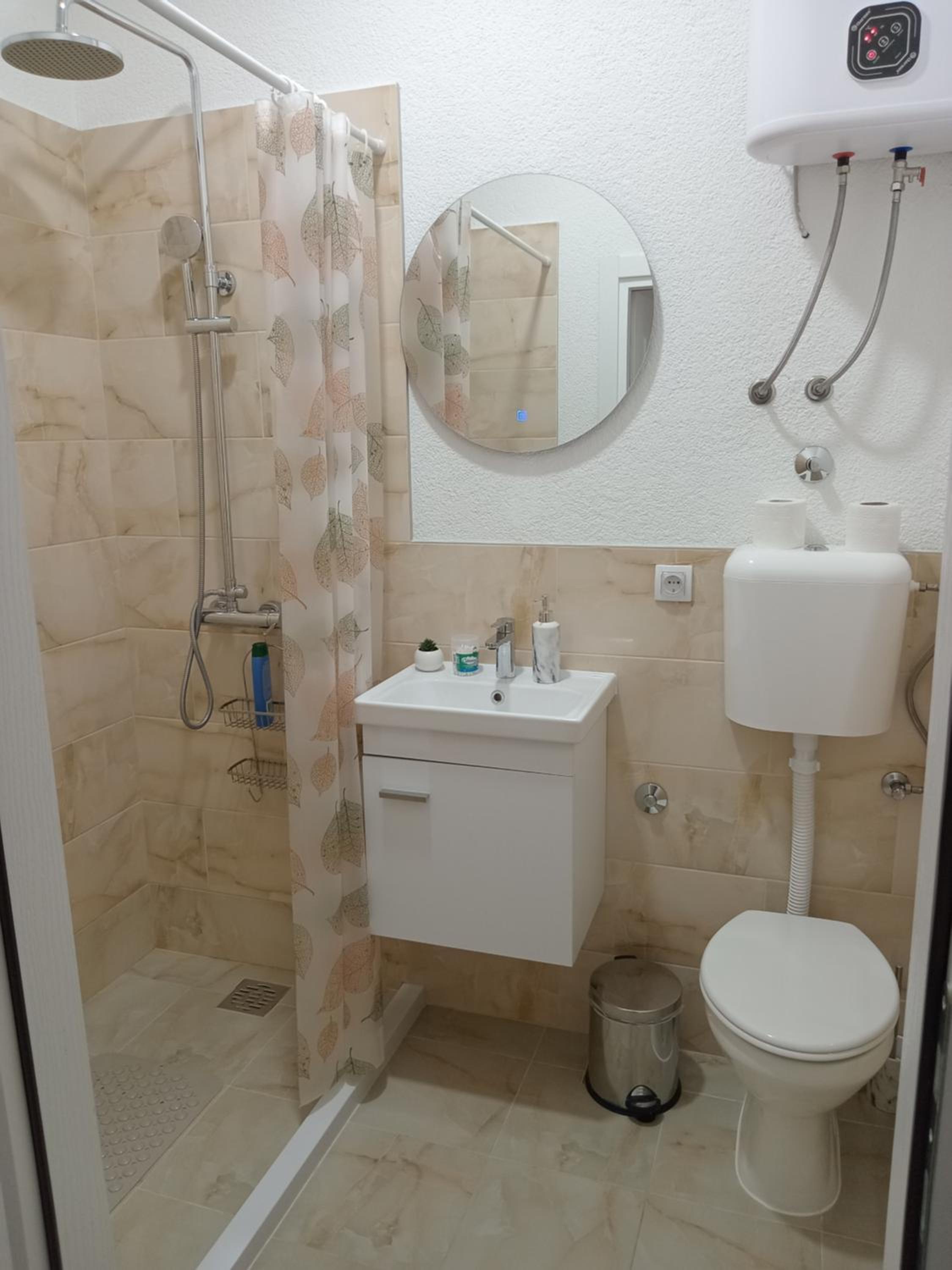 Triple Room with Private Bathroom photo 1