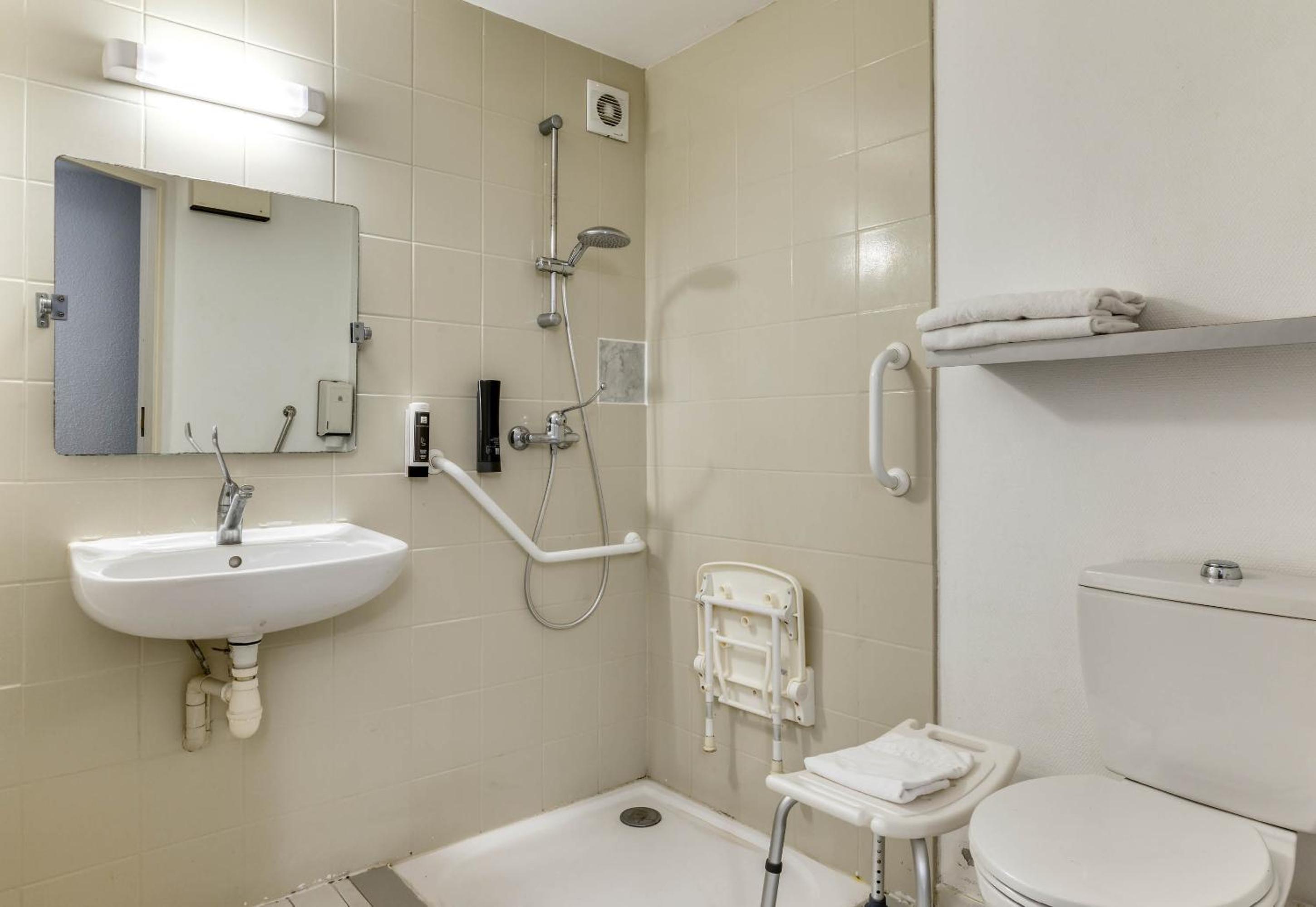 Double Room - Disability Access - Photo 2