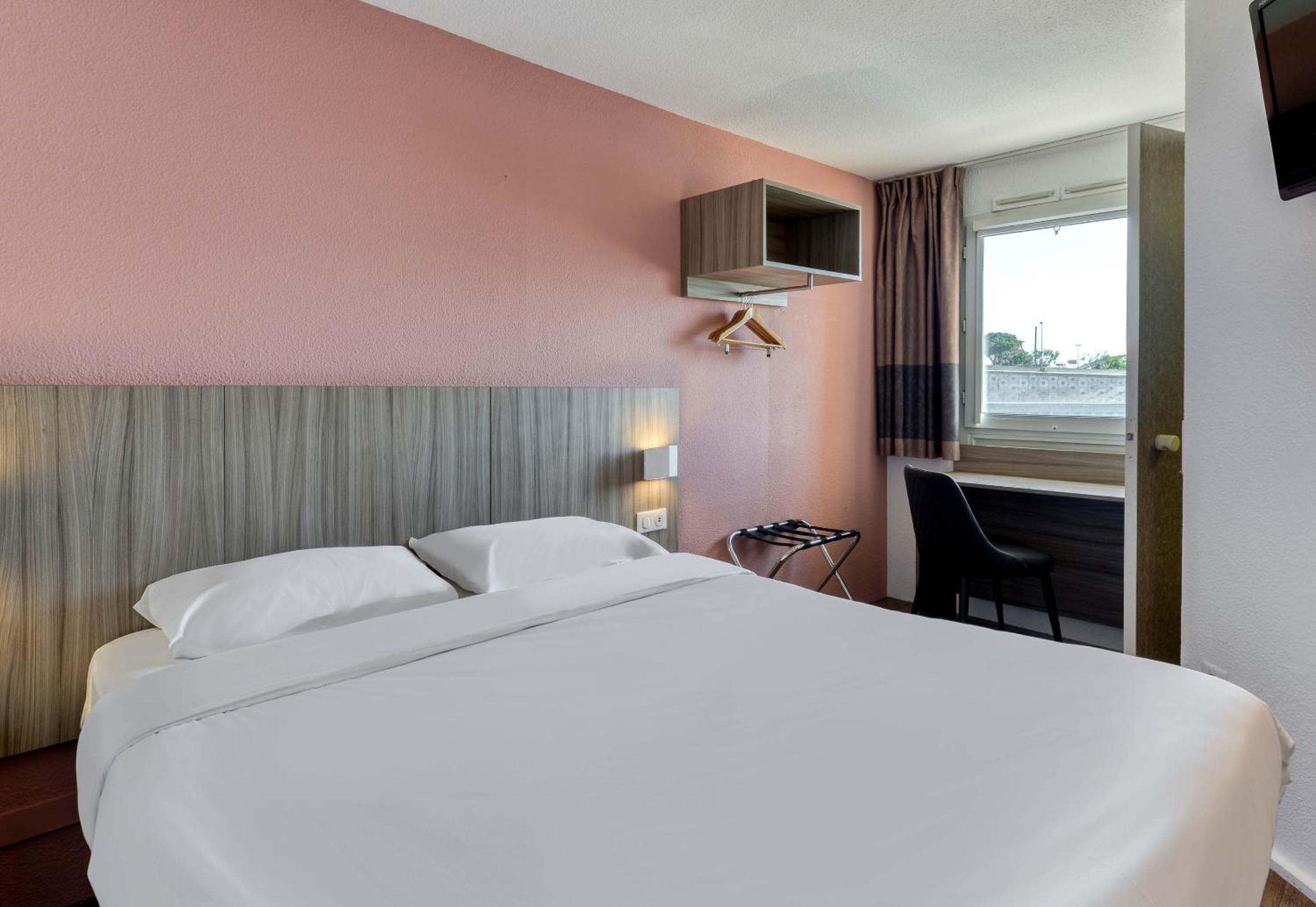 Double Room - Disability Access - Photo 3