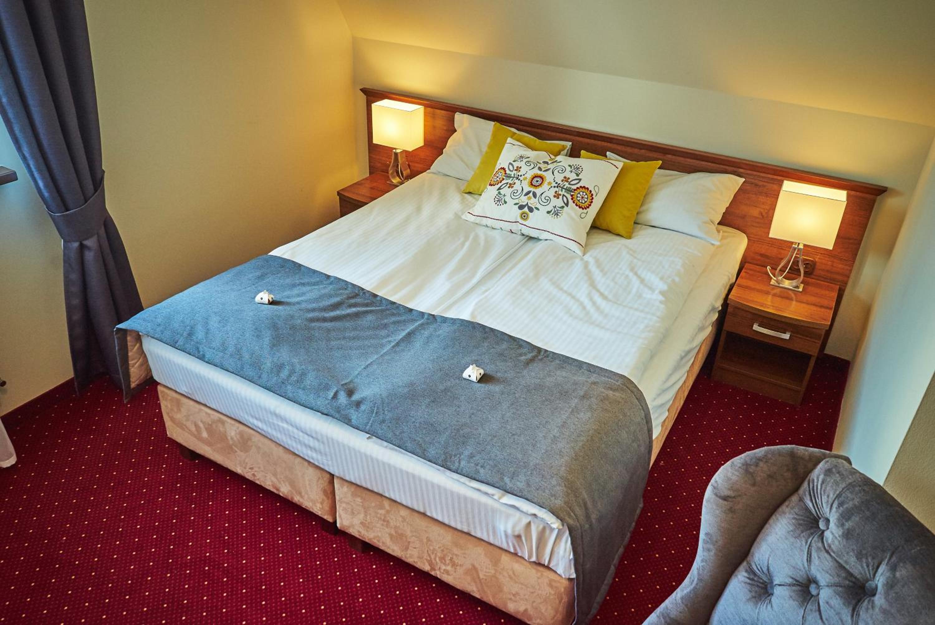 Double Room - Photo 5