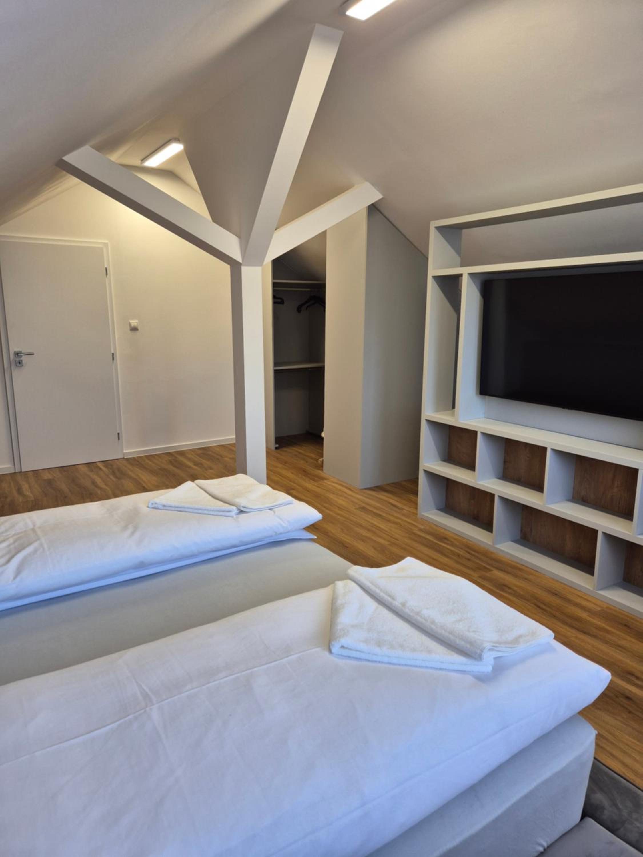 One-Bedroom Apartment (Dependance building)