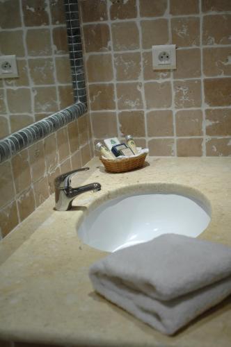 Superior Double Room with Terrace - Photo 5