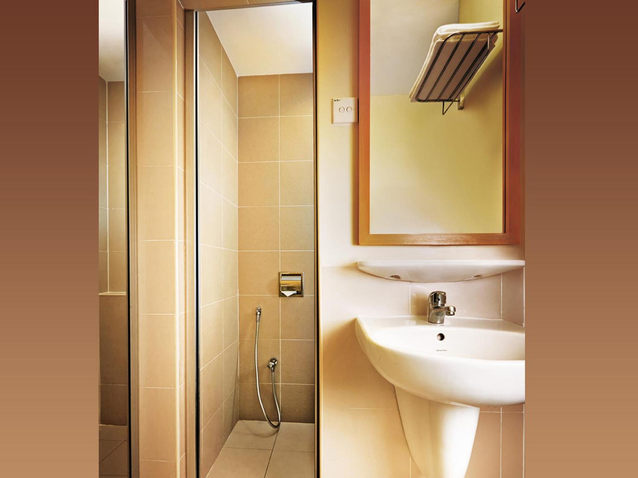 Room + Skytropolis Indoor Theme Park - 1 Day Unlimited Ride Pass for 2 people - Standard Double or Twin Room - Photo 3