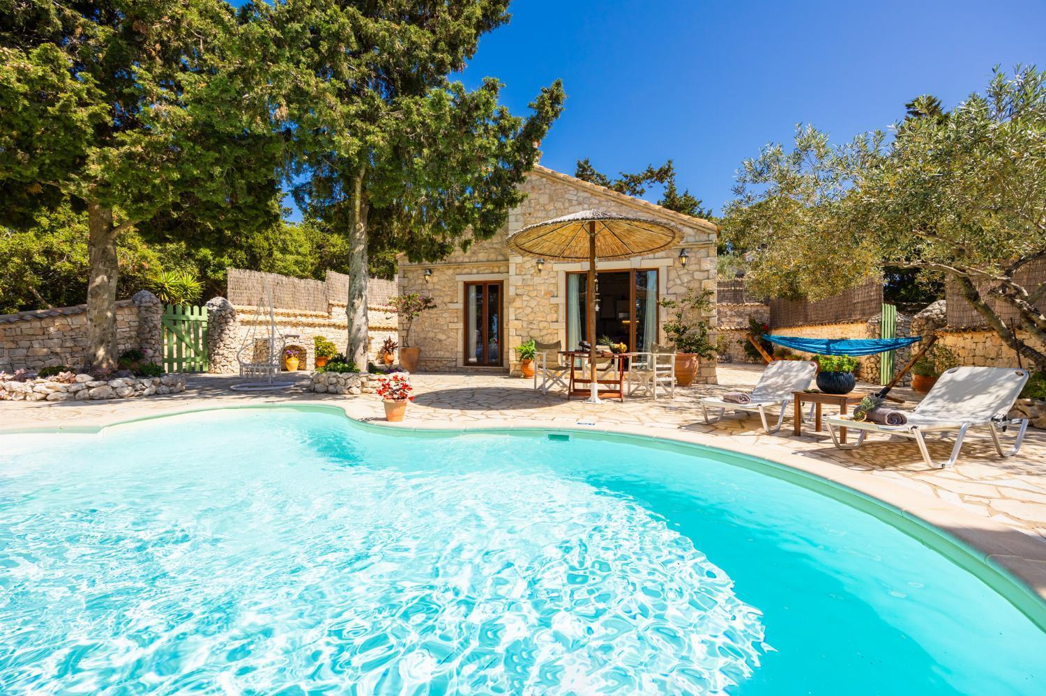  Villa With Private Pool
