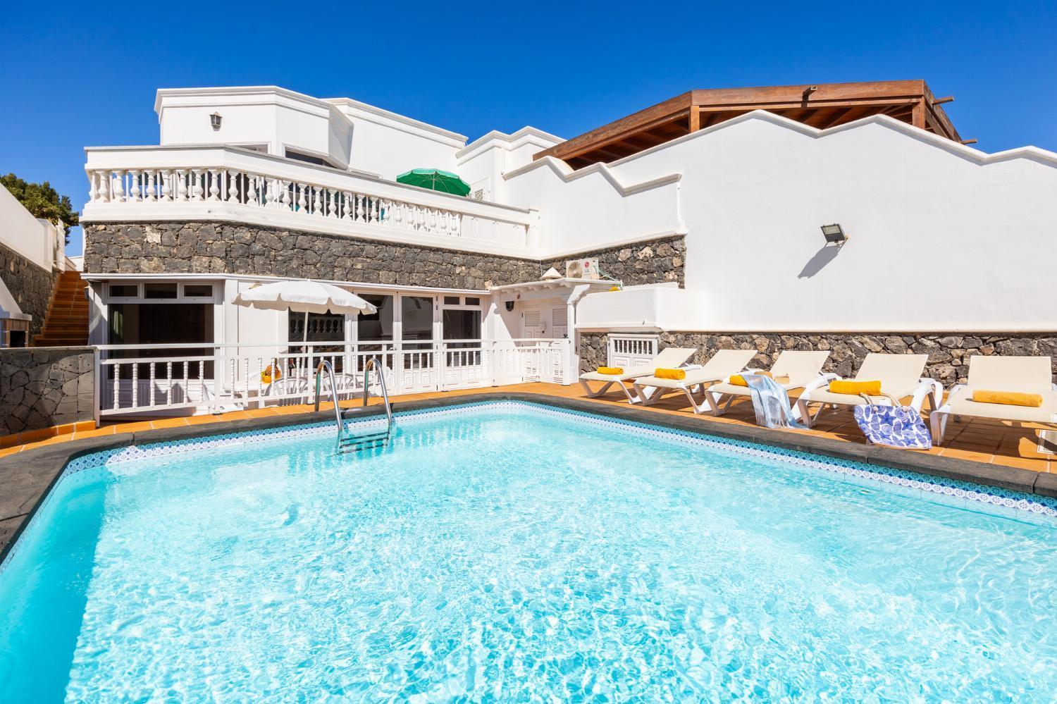 Villa con piscina privada