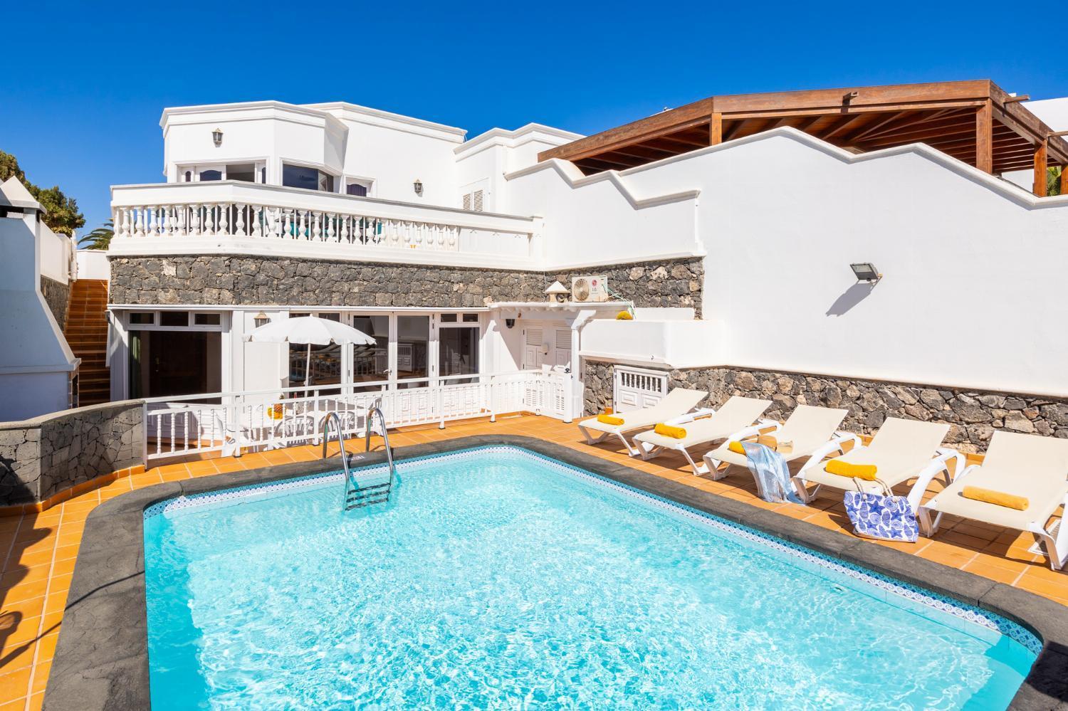  Villa With Private Pool photo 3