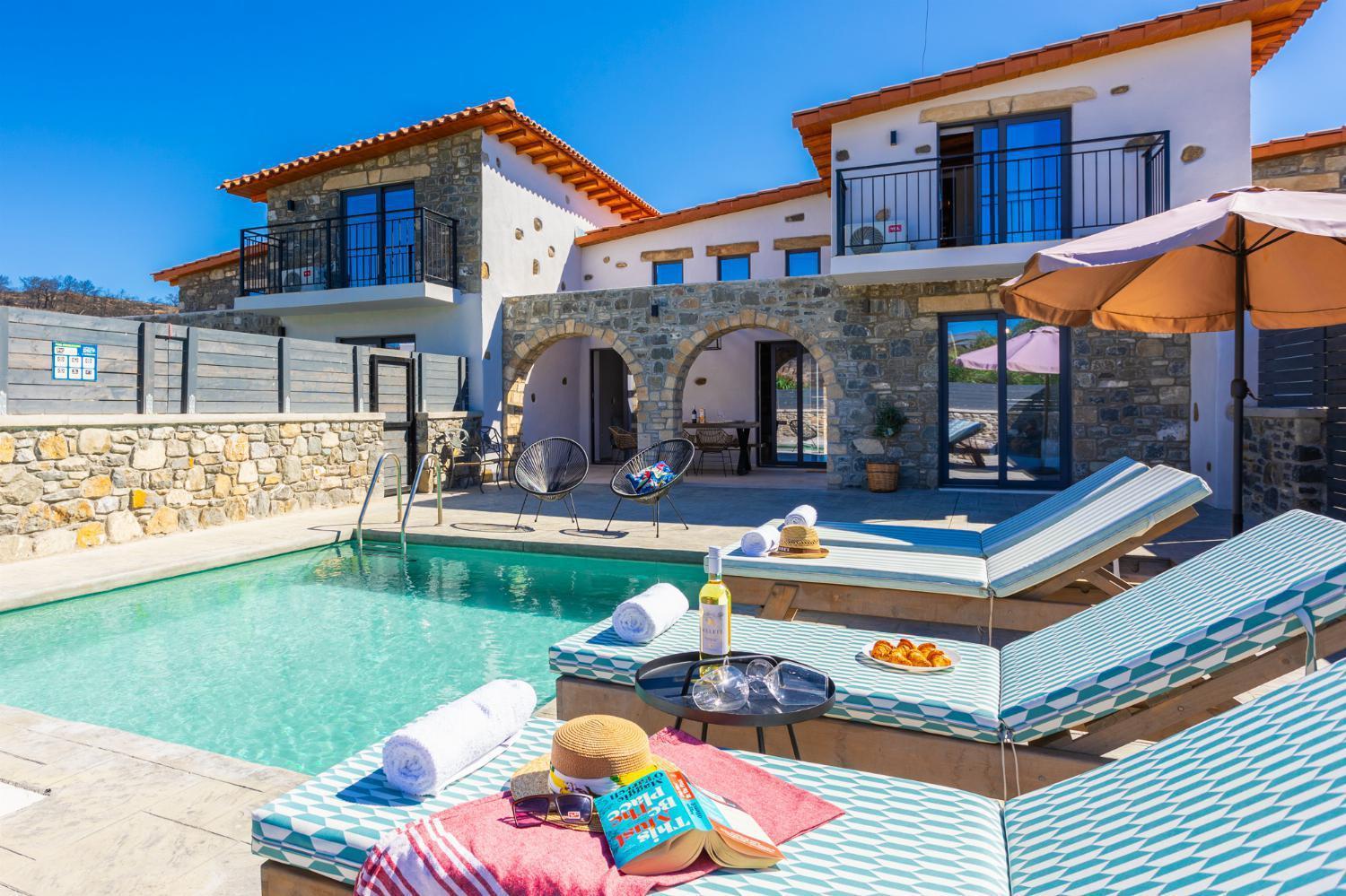 Villa photo 3