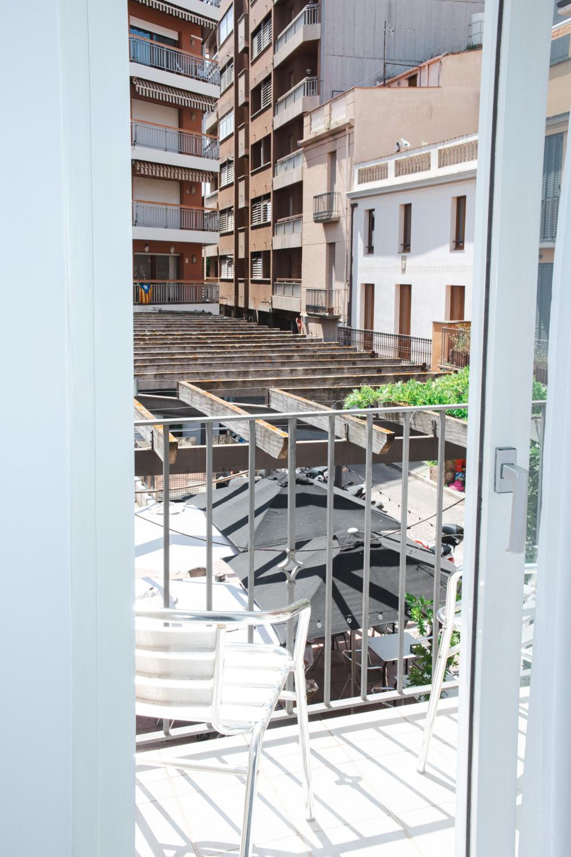 Twin Room with Balcony photo 3