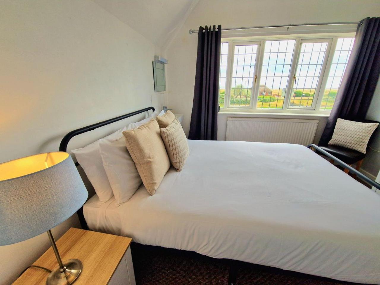 Double or Twin Room photo 3