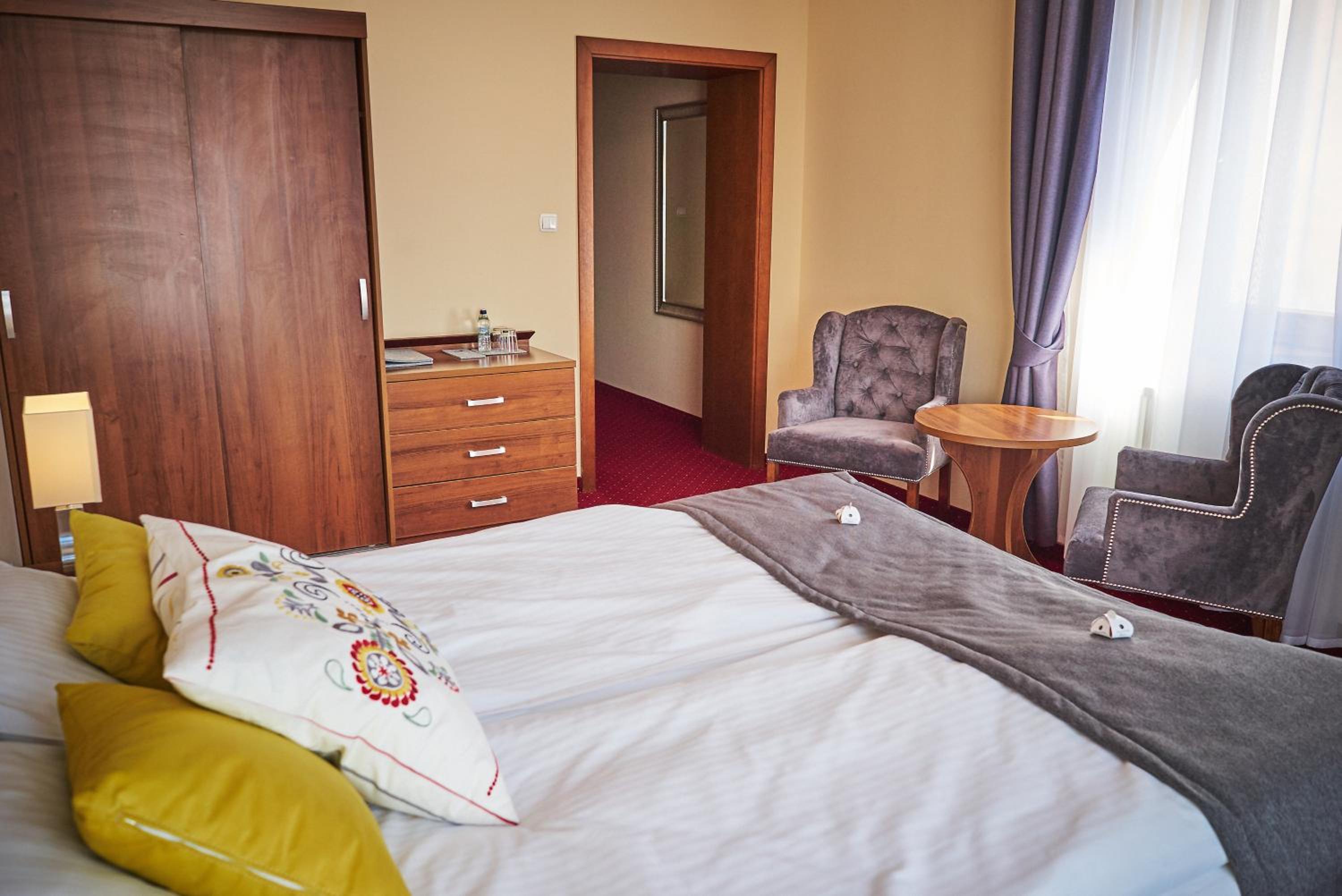Double Room - Photo 13