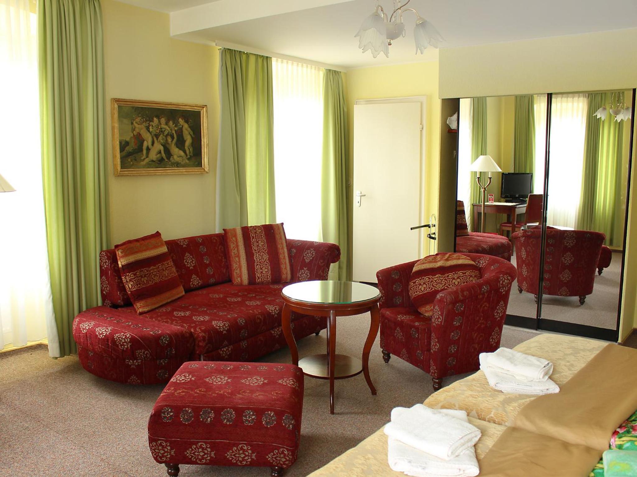 Double Room - Photo 9