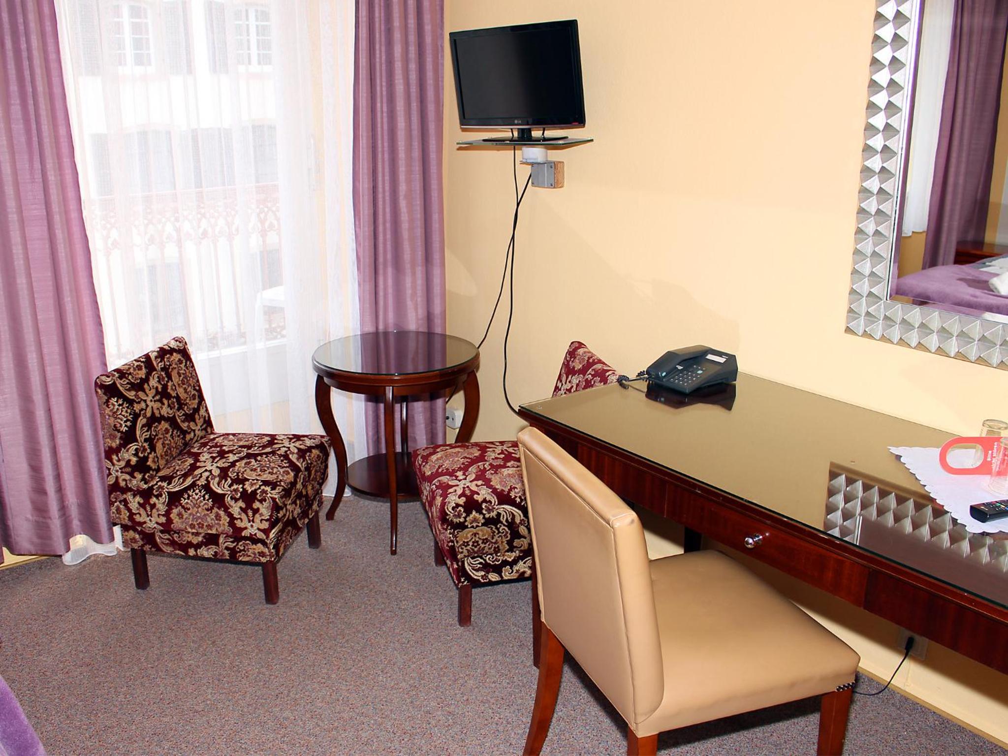Double Room - Photo 11