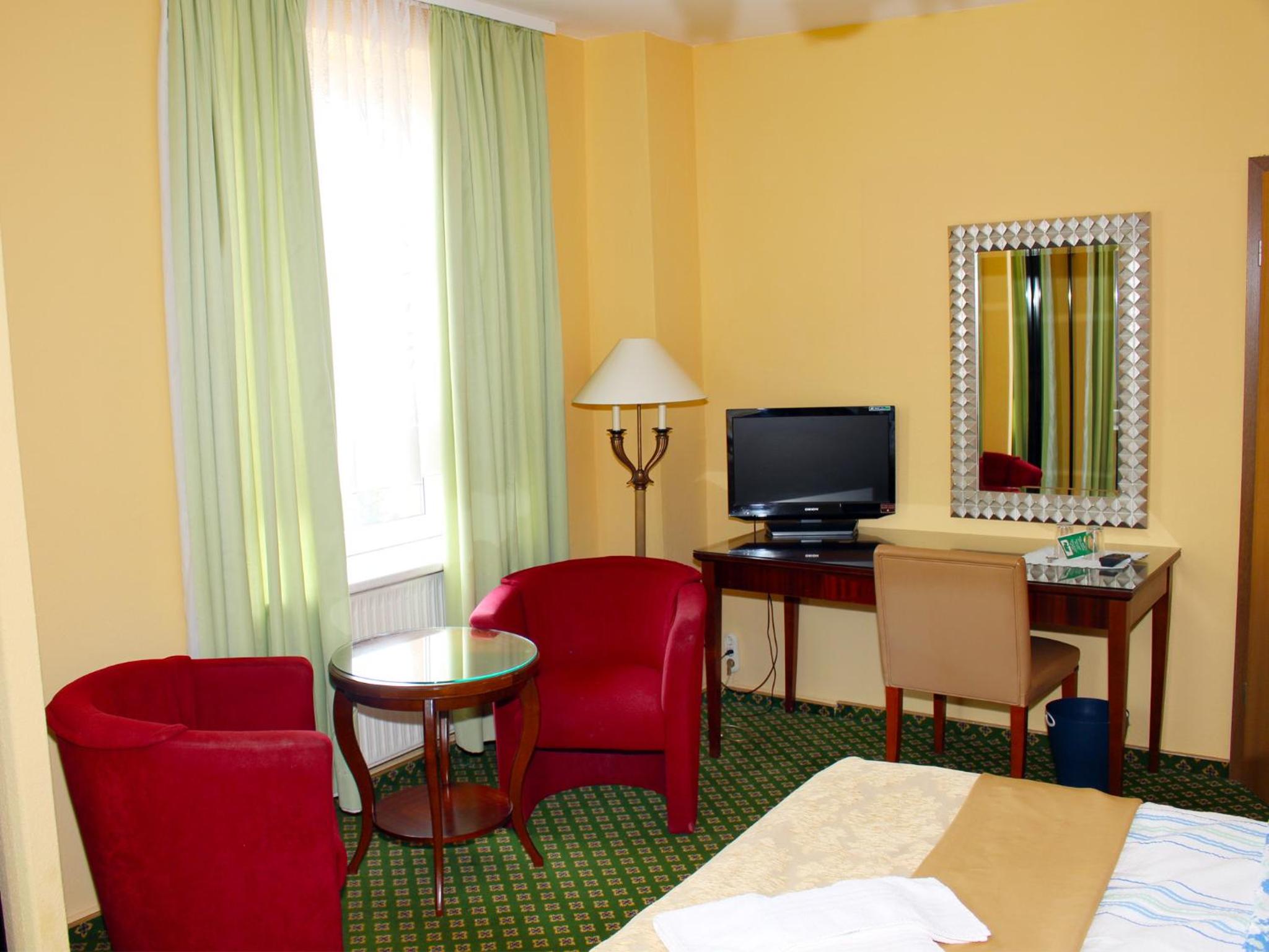Double Room - Photo 13