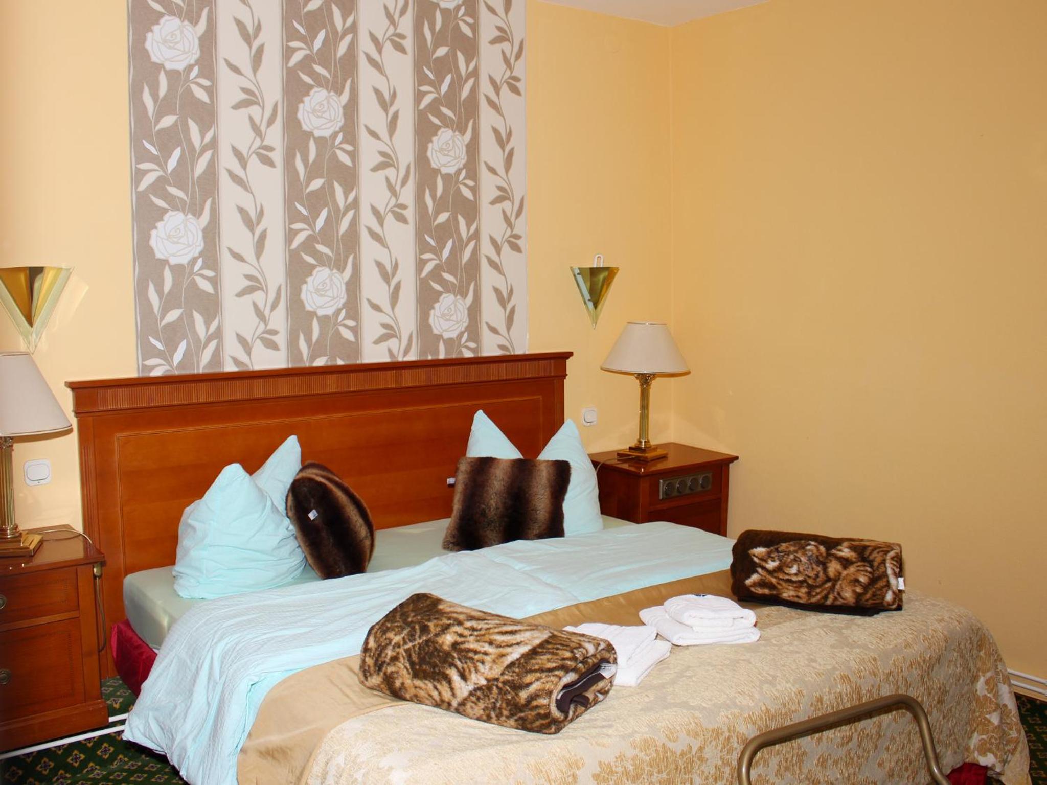Double Room - Photo 16