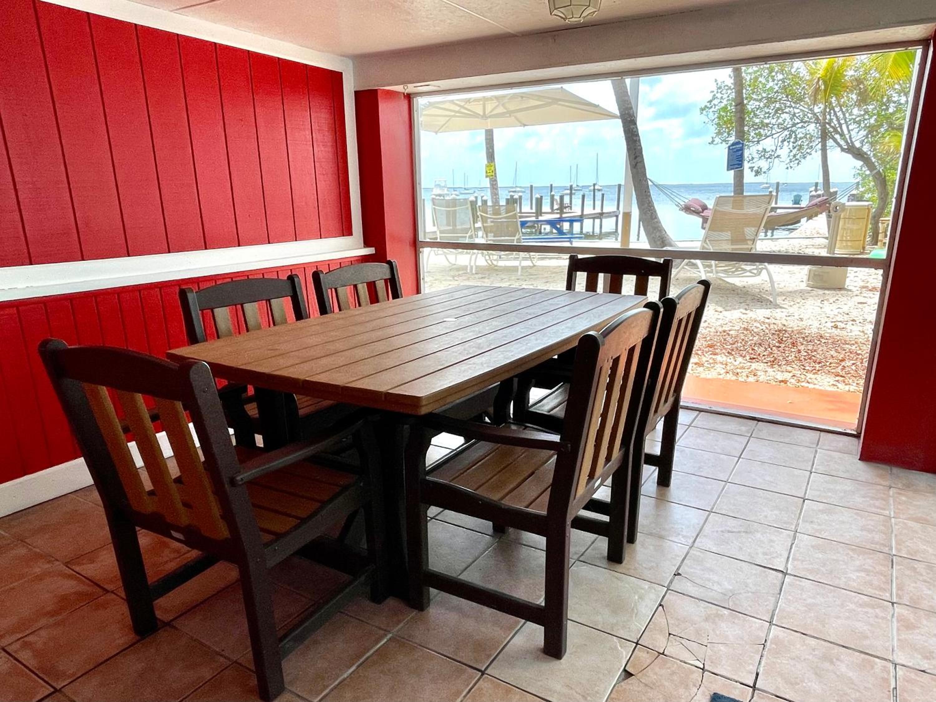Beach Daze Waterfront Suite photo 2