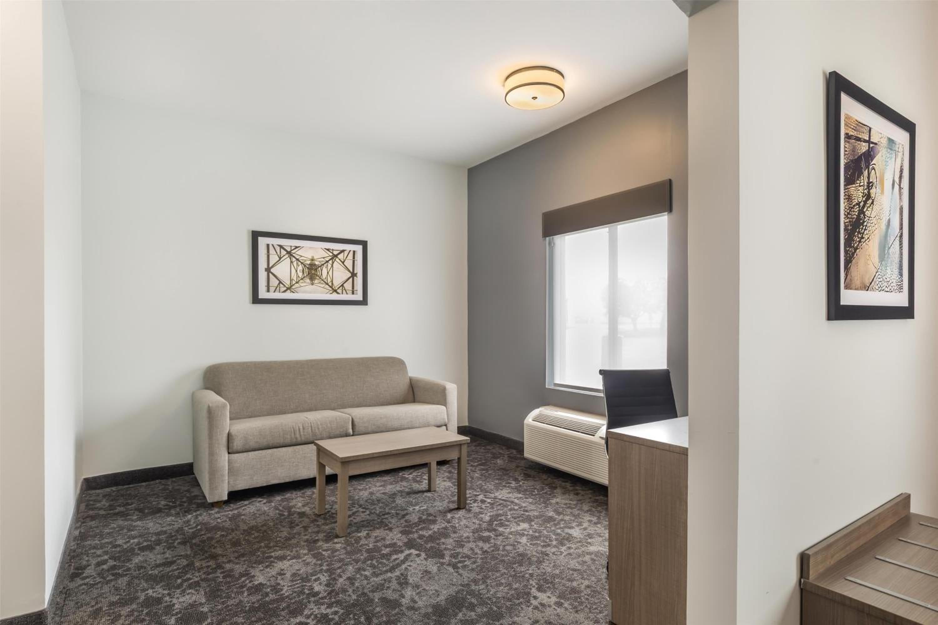 King Suite with Roll-In Shower and Sofa Bed - Disability Access/Non-Smoking photo 3