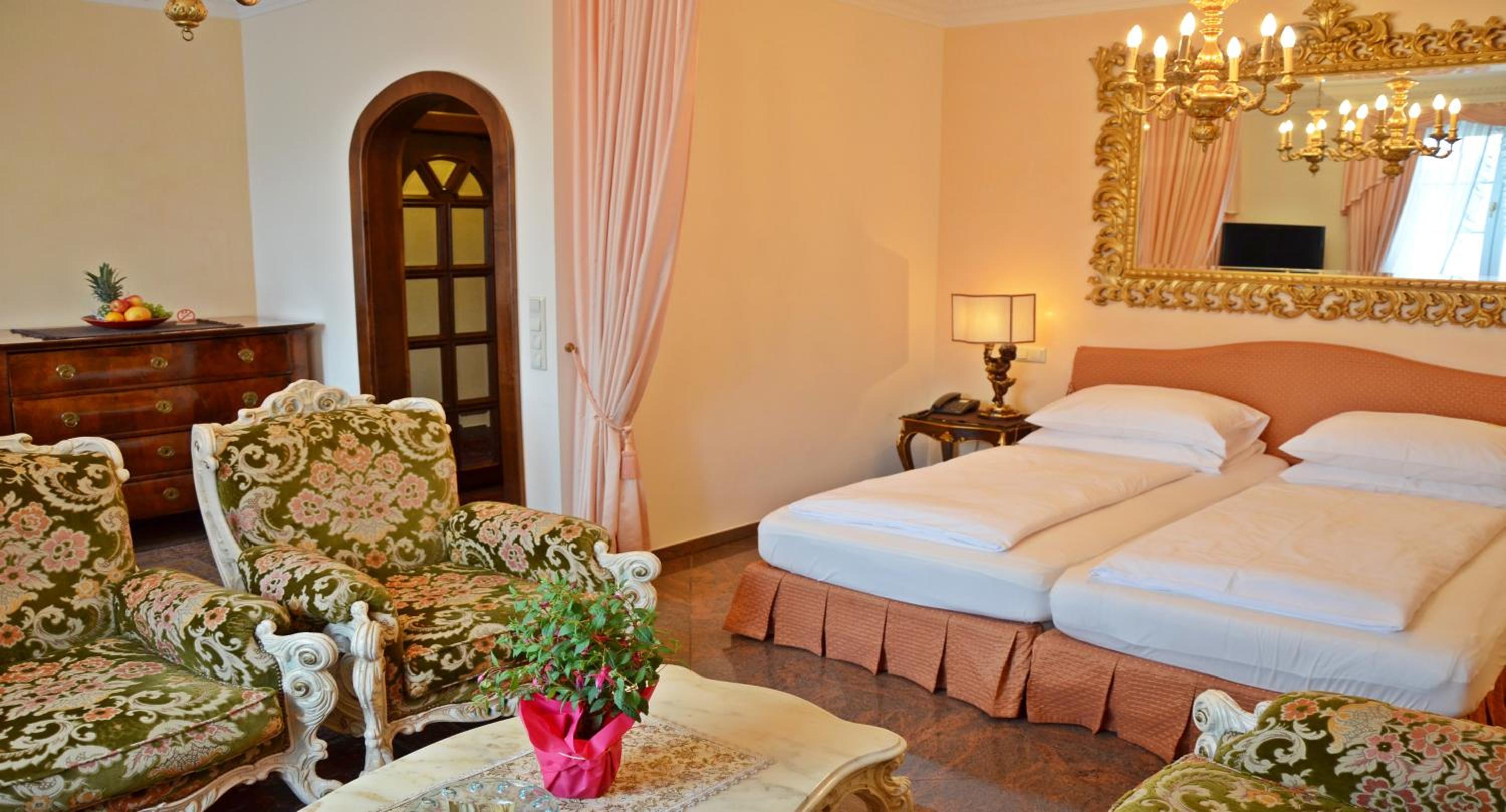 Two-Bedroom Suite - Photo 12