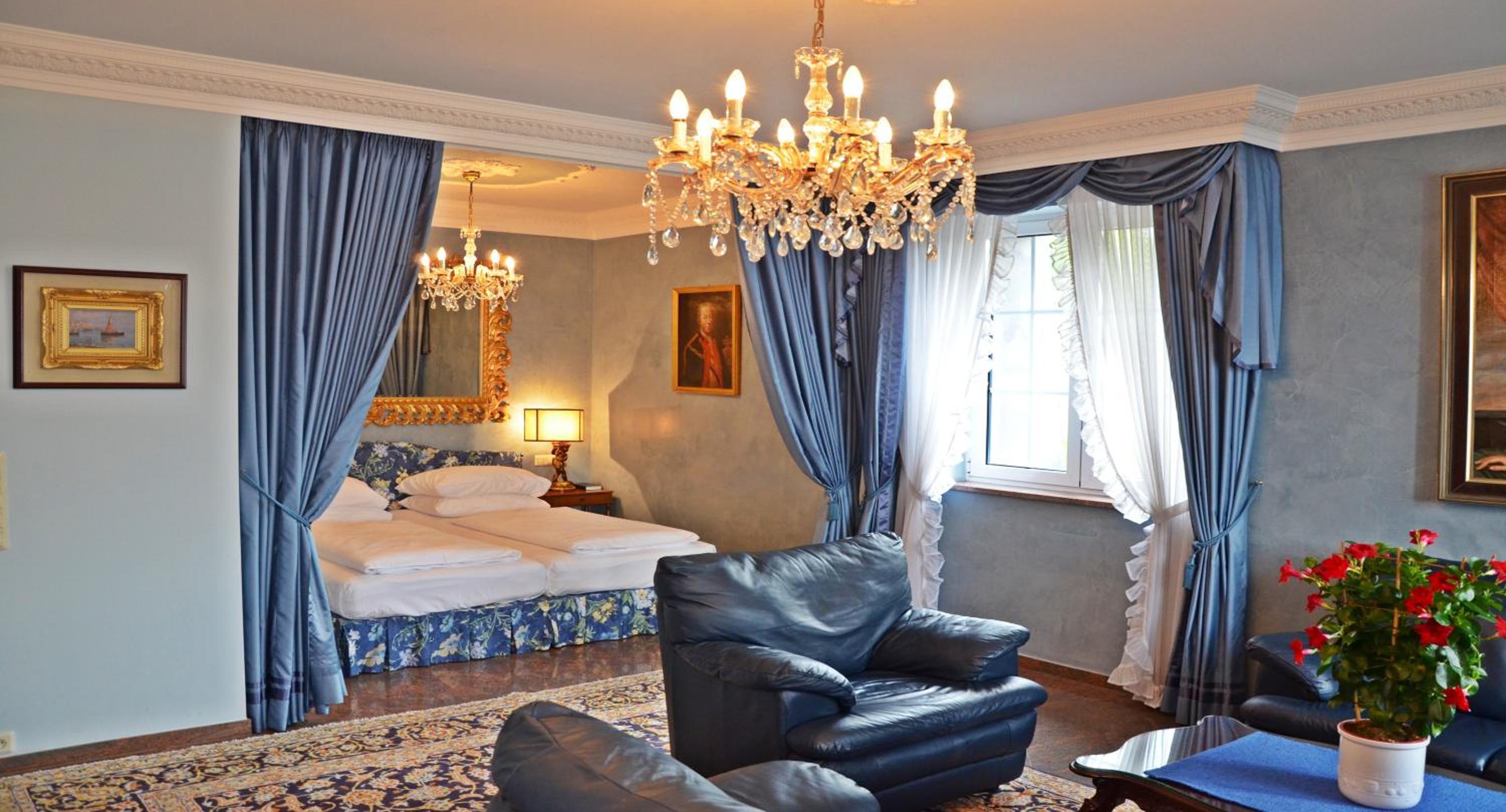 Two-Bedroom Suite - Photo 10